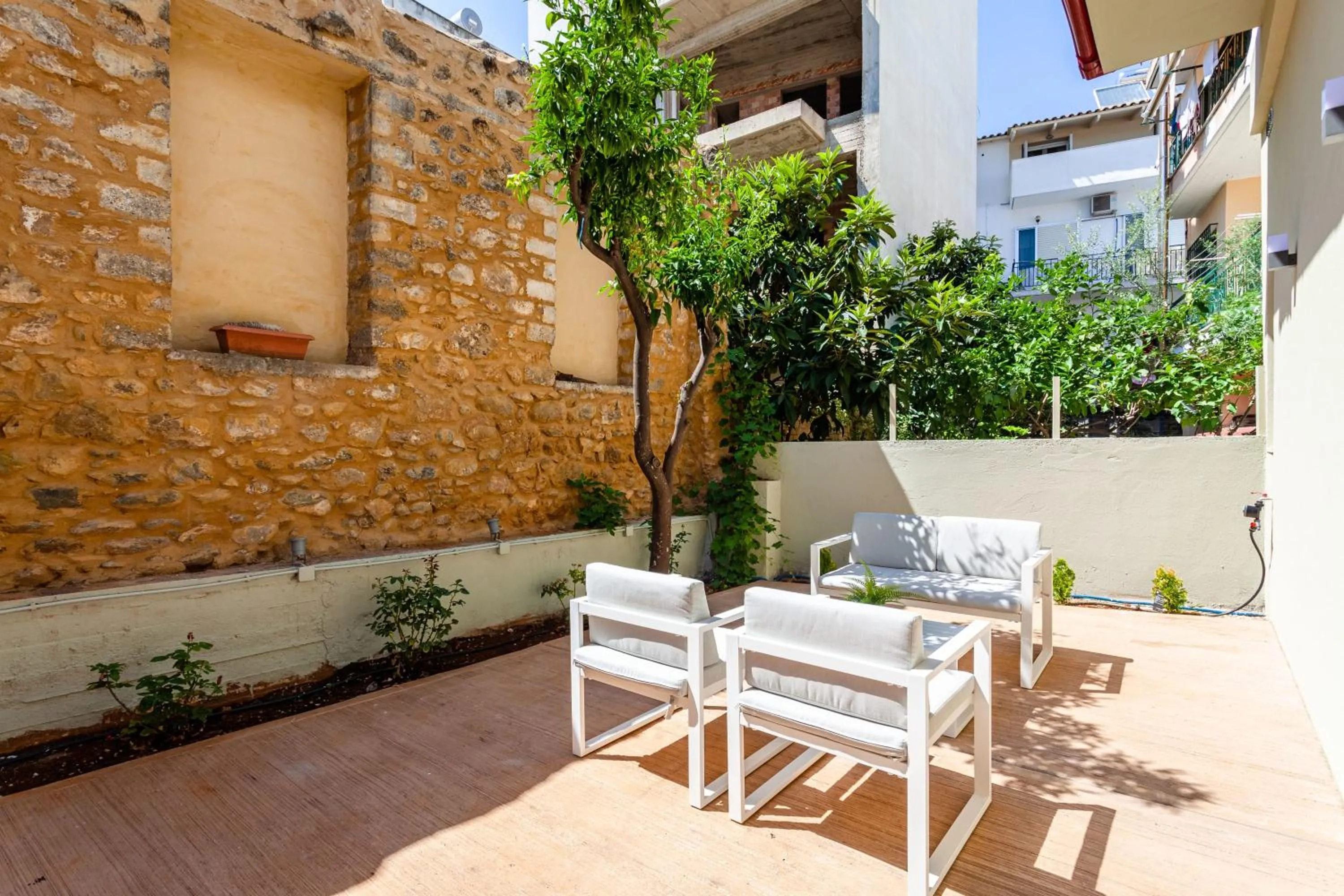 Property building in Kalamata Cosy Haven Hidden Gem In the City Center