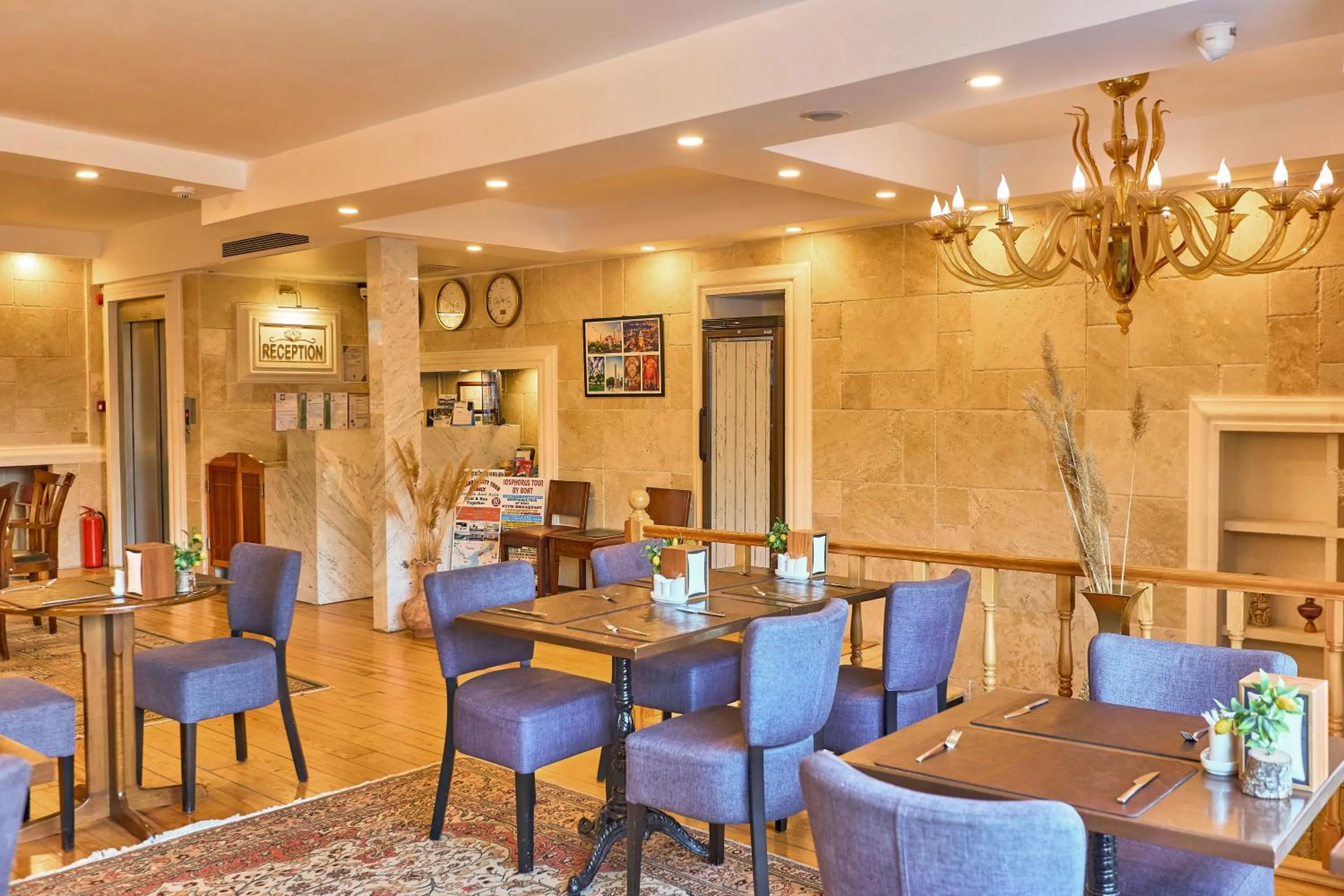 Restaurant/places to eat in Ardey Hotel