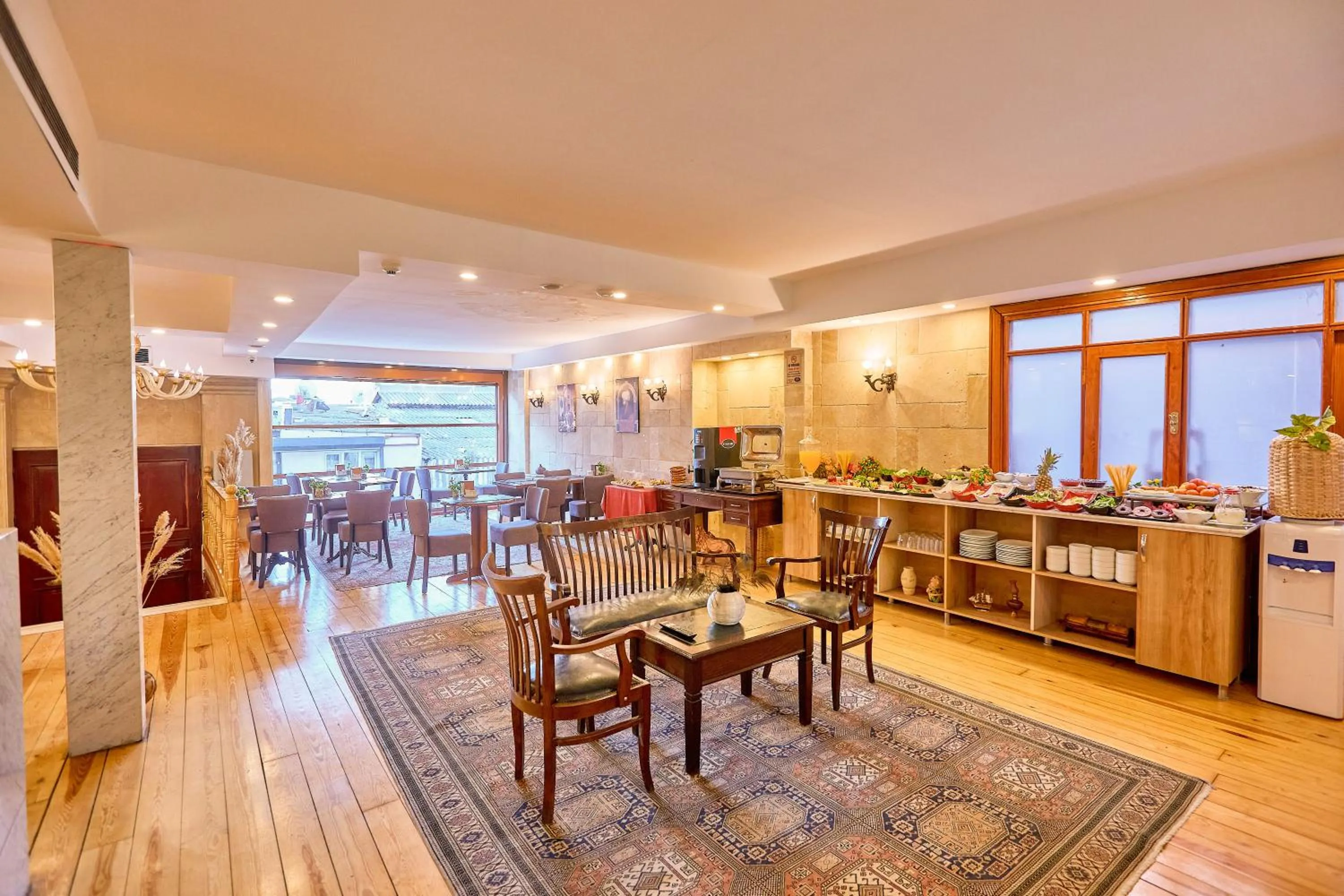 Restaurant/places to eat in Ardey Hotel