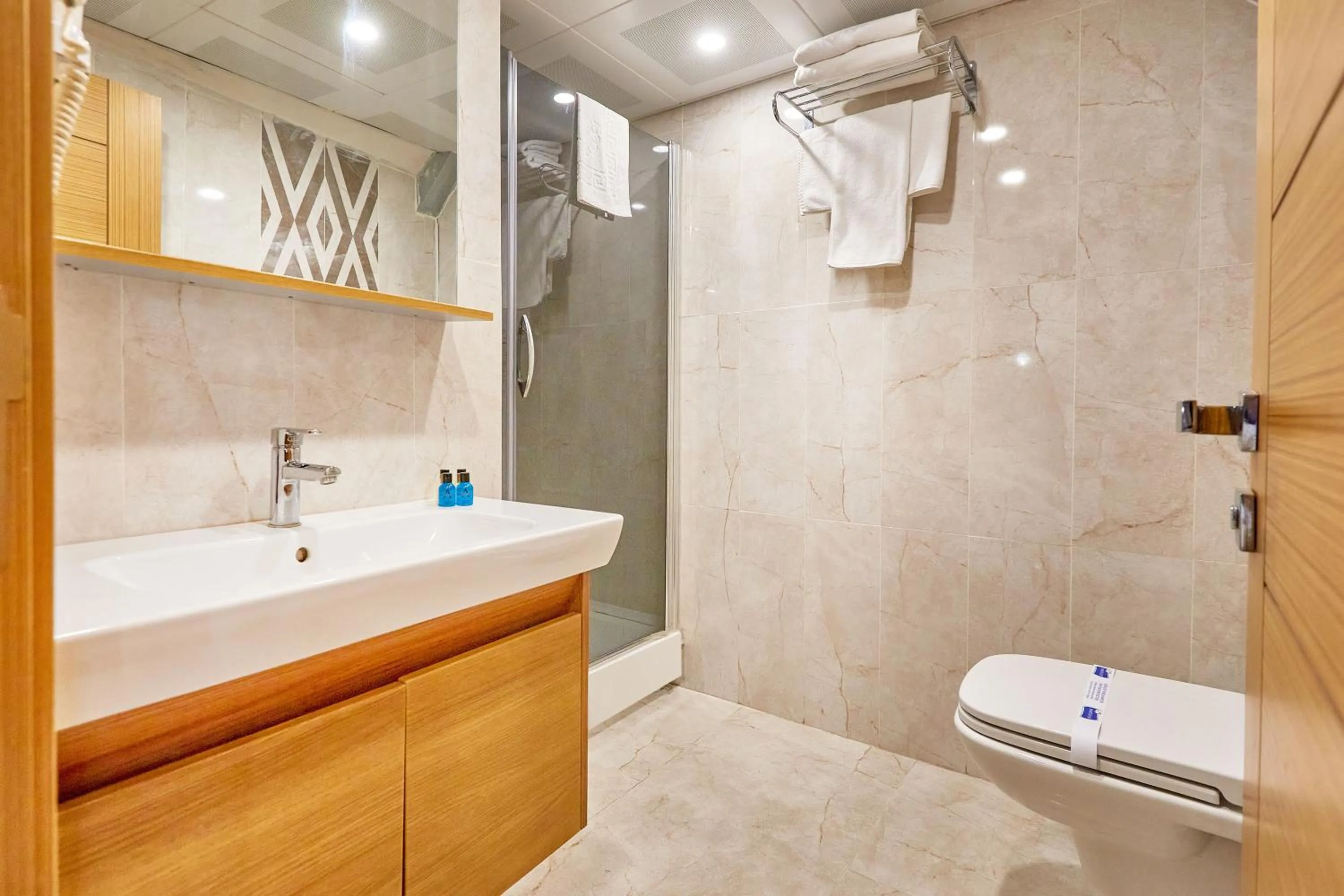 Bathroom in Ardey Hotel