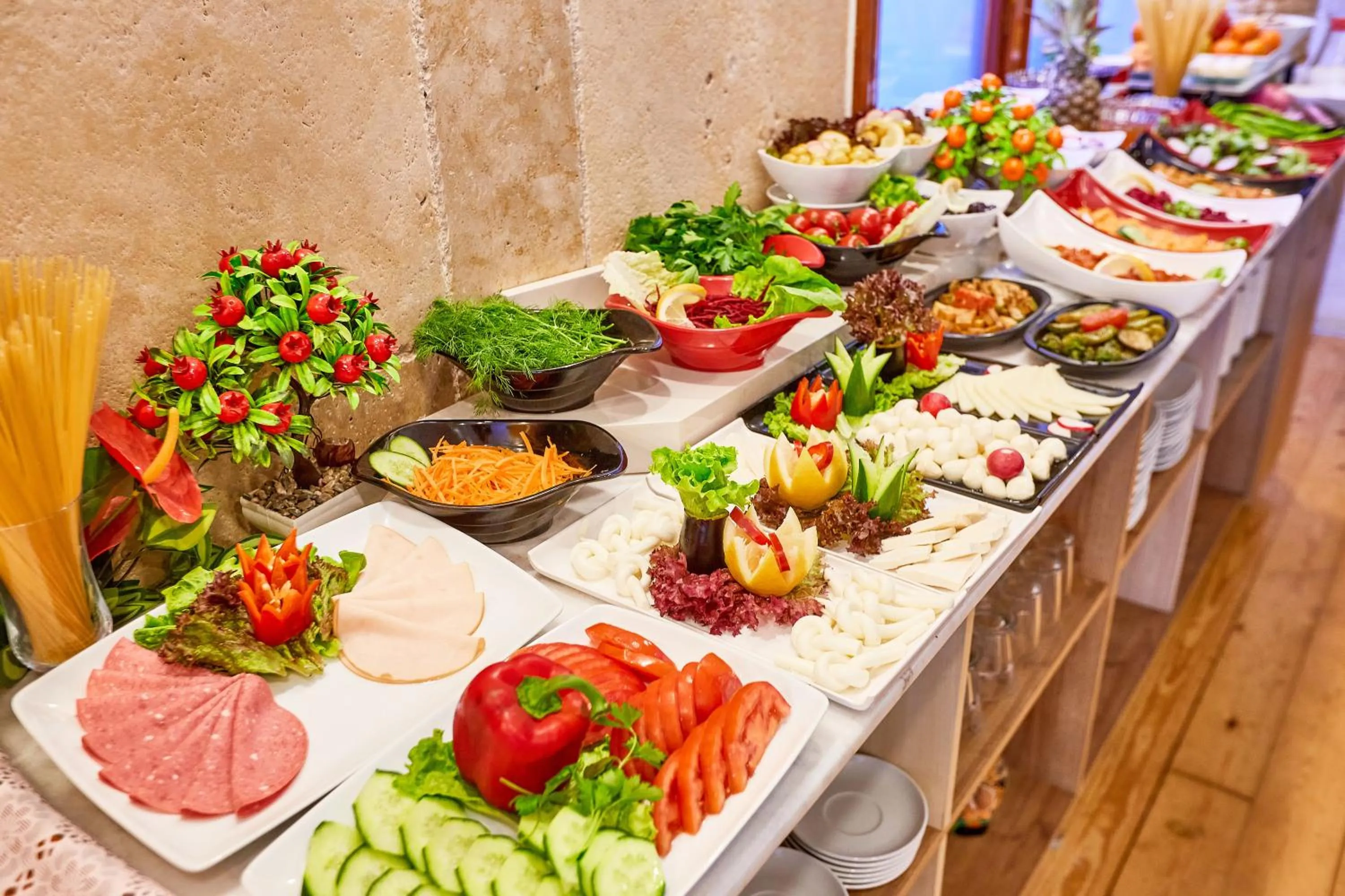 Restaurant/places to eat in Ardey Hotel