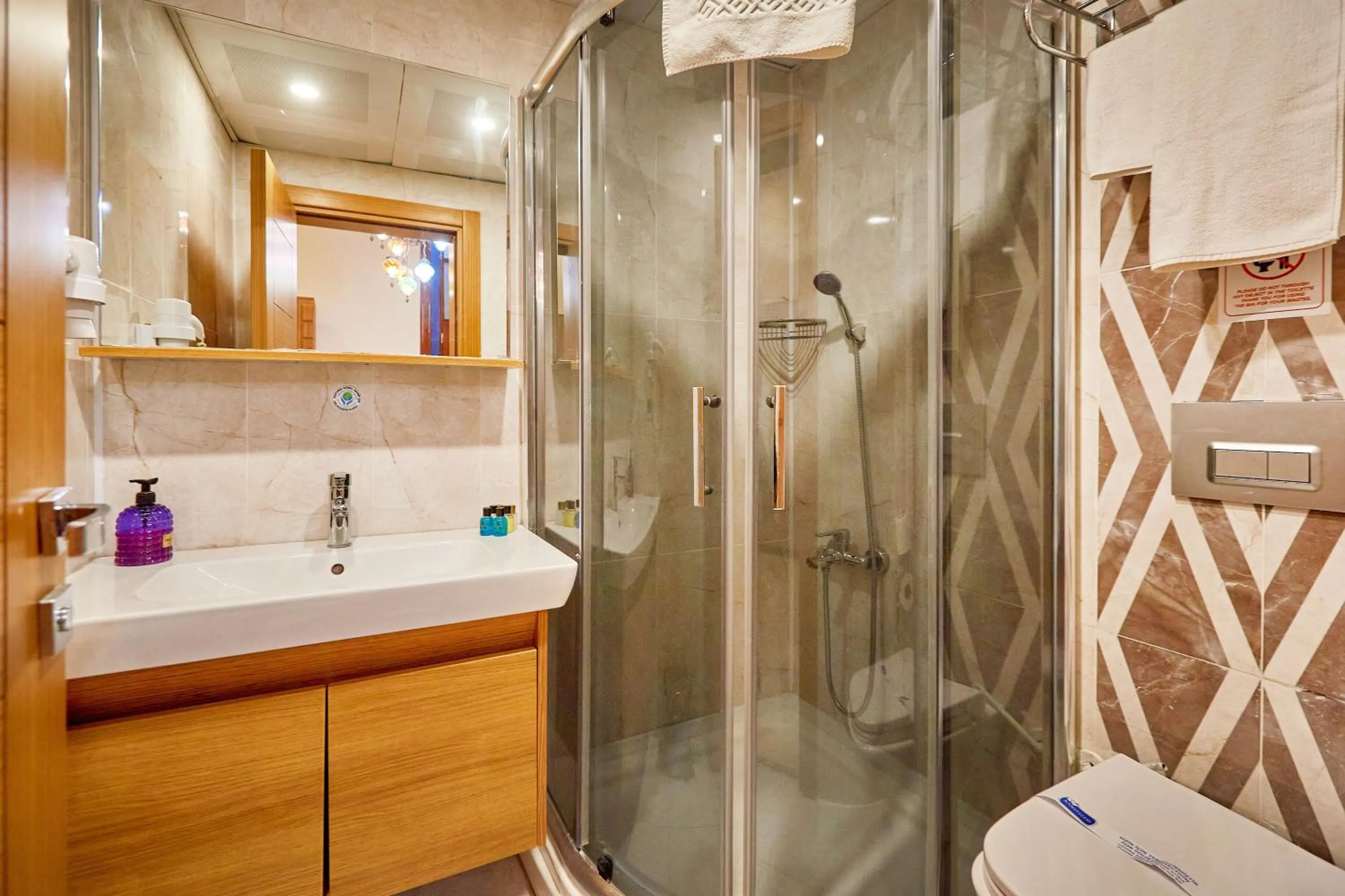 Bathroom in Ardey Hotel