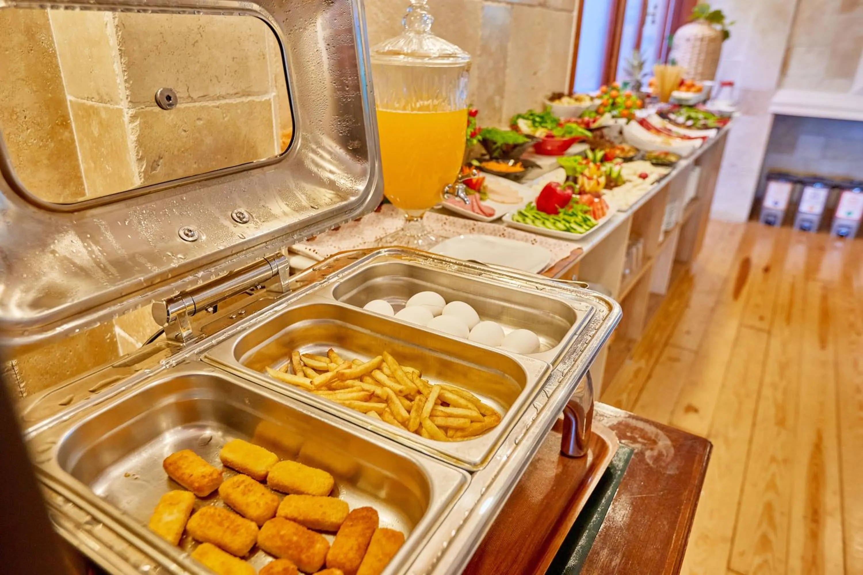 Restaurant/places to eat in Ardey Hotel