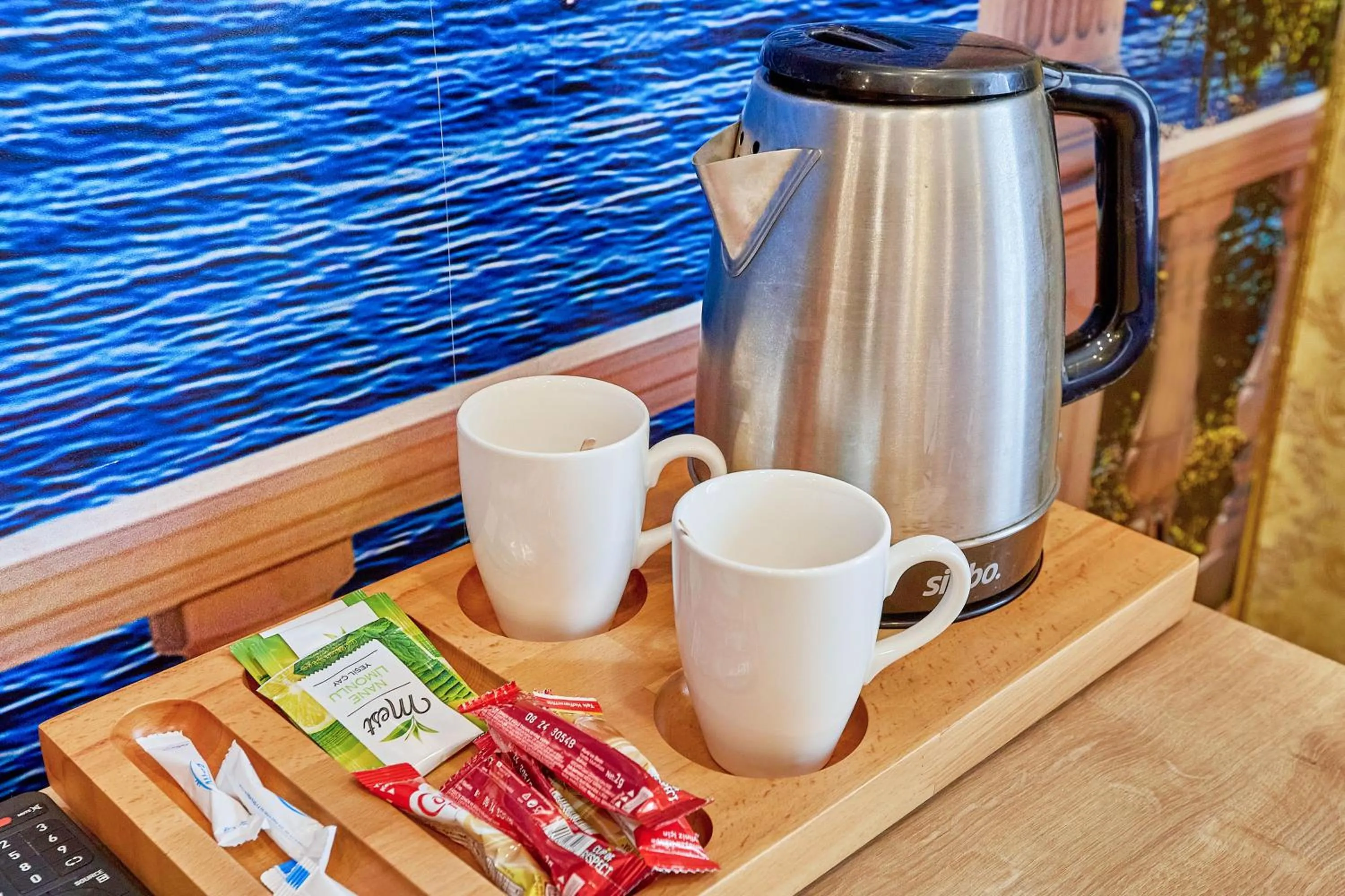 Coffee/tea facilities in Ardey Hotel