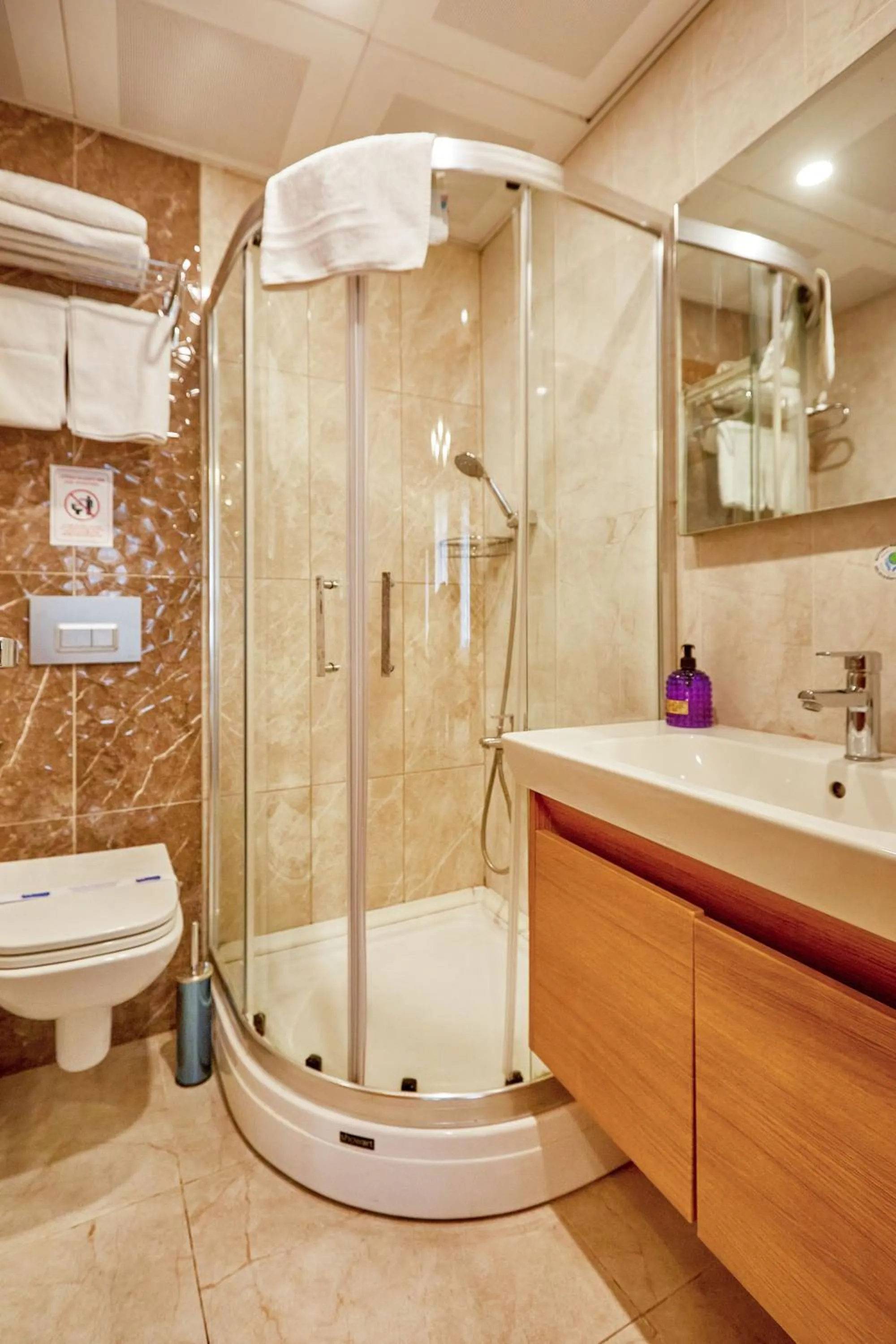 Bathroom in Ardey Hotel