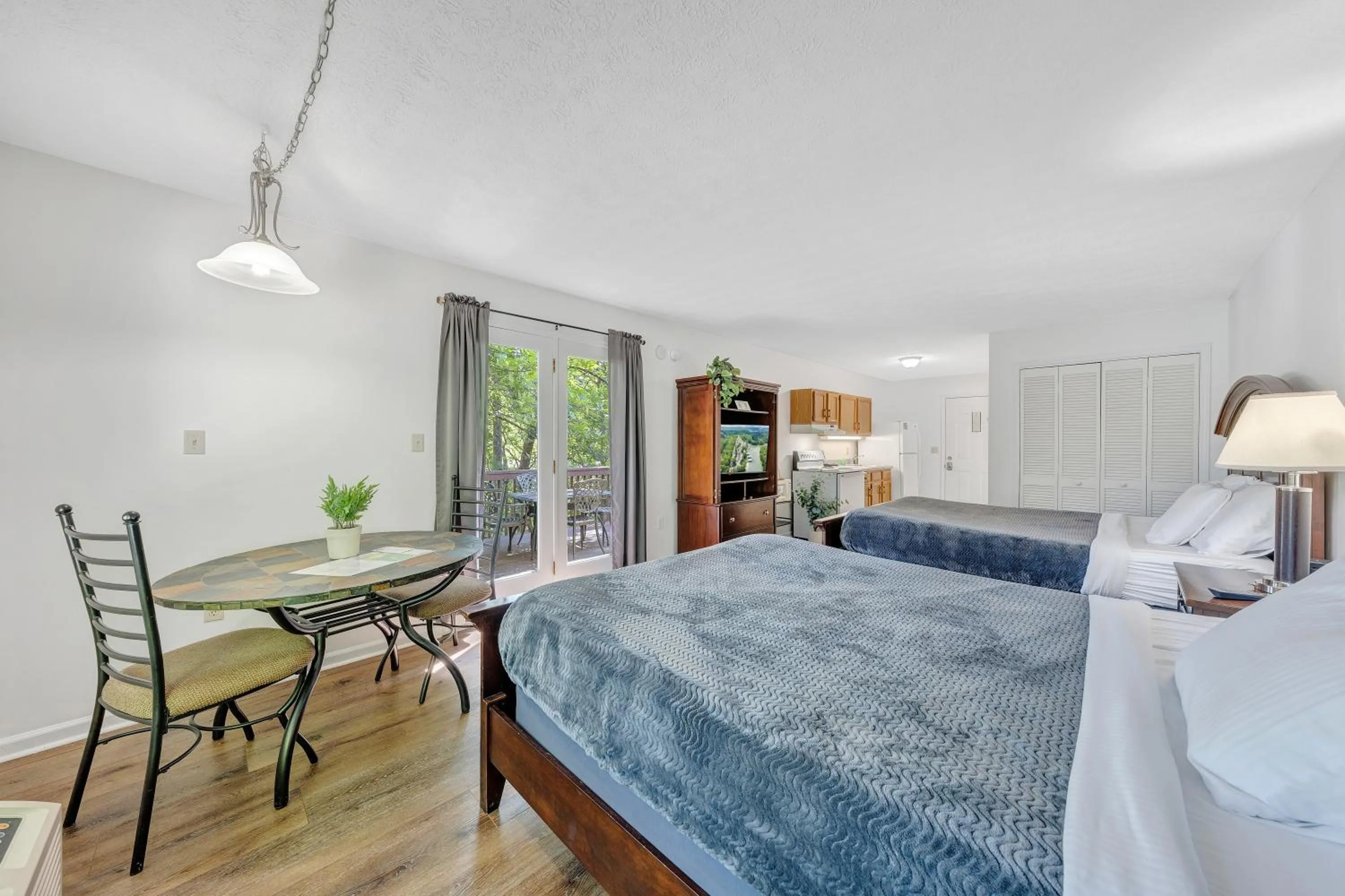 Floor plan, Bed in Halesford Harbour Resort - Smith Mountain Lake