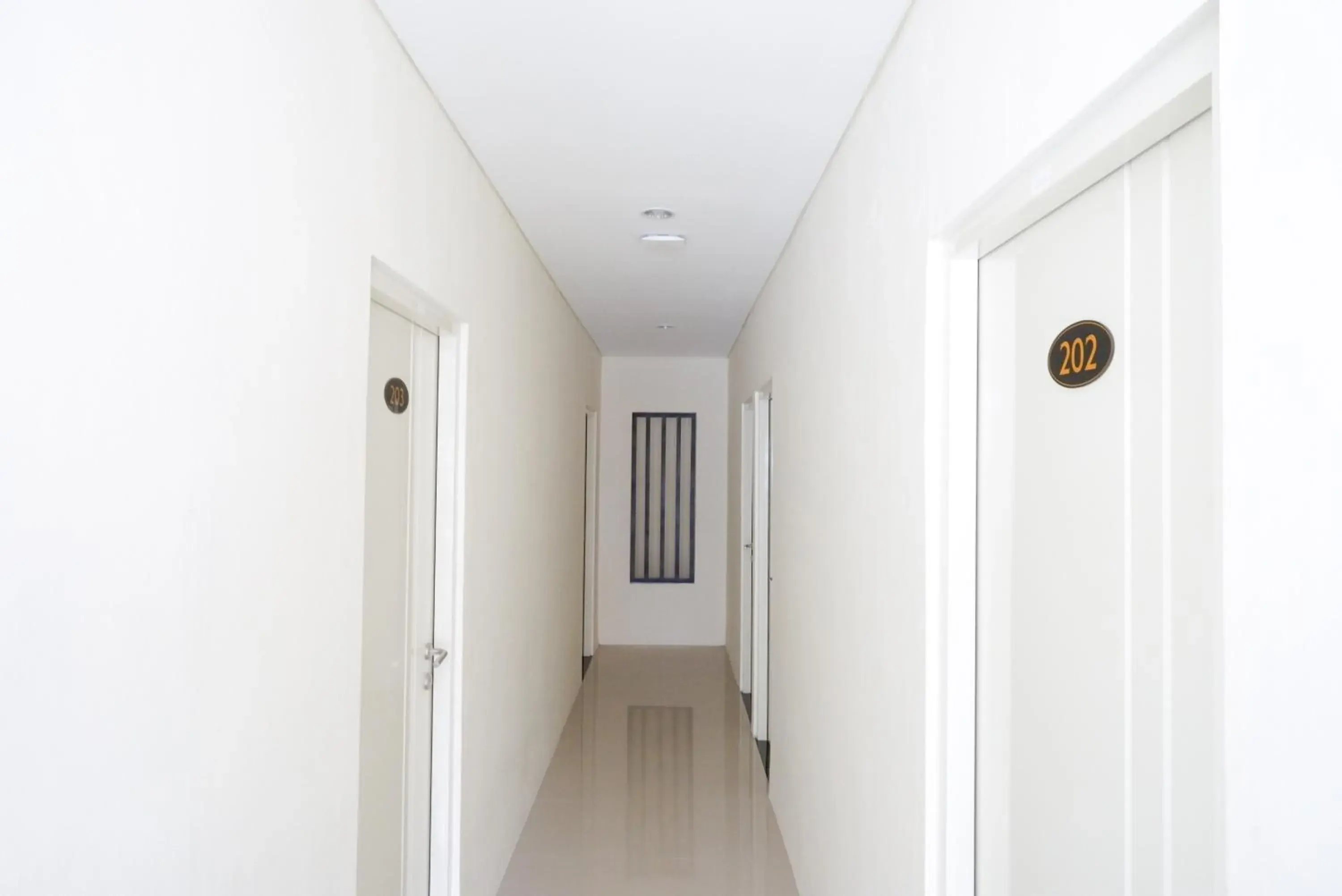 Property building in RedDoorz Plus near Pasar Gede Solo Property building in RedDoorz Plus near Pasar Gede Solo