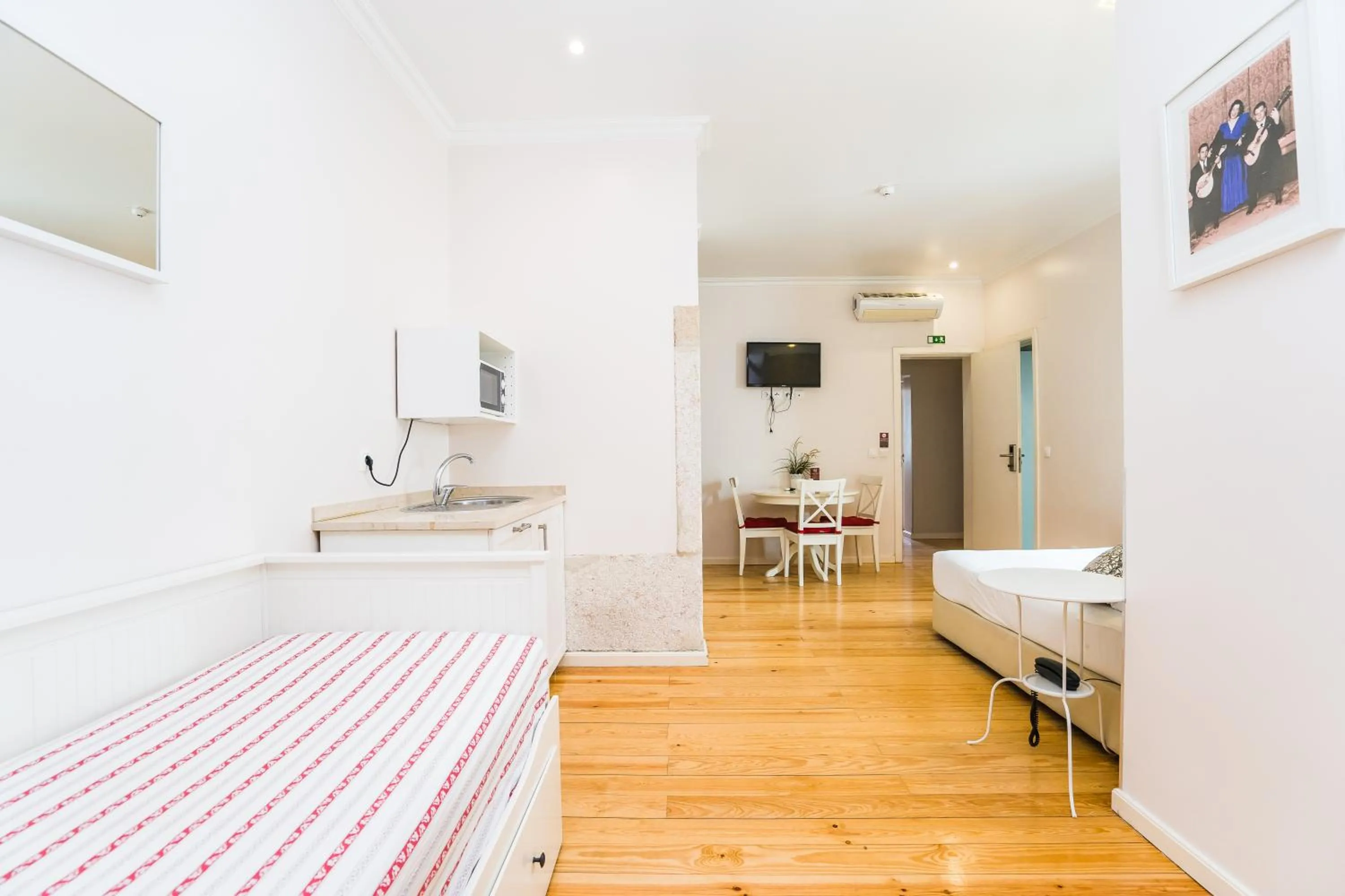 Bed in Lisbon Arsenal Suites