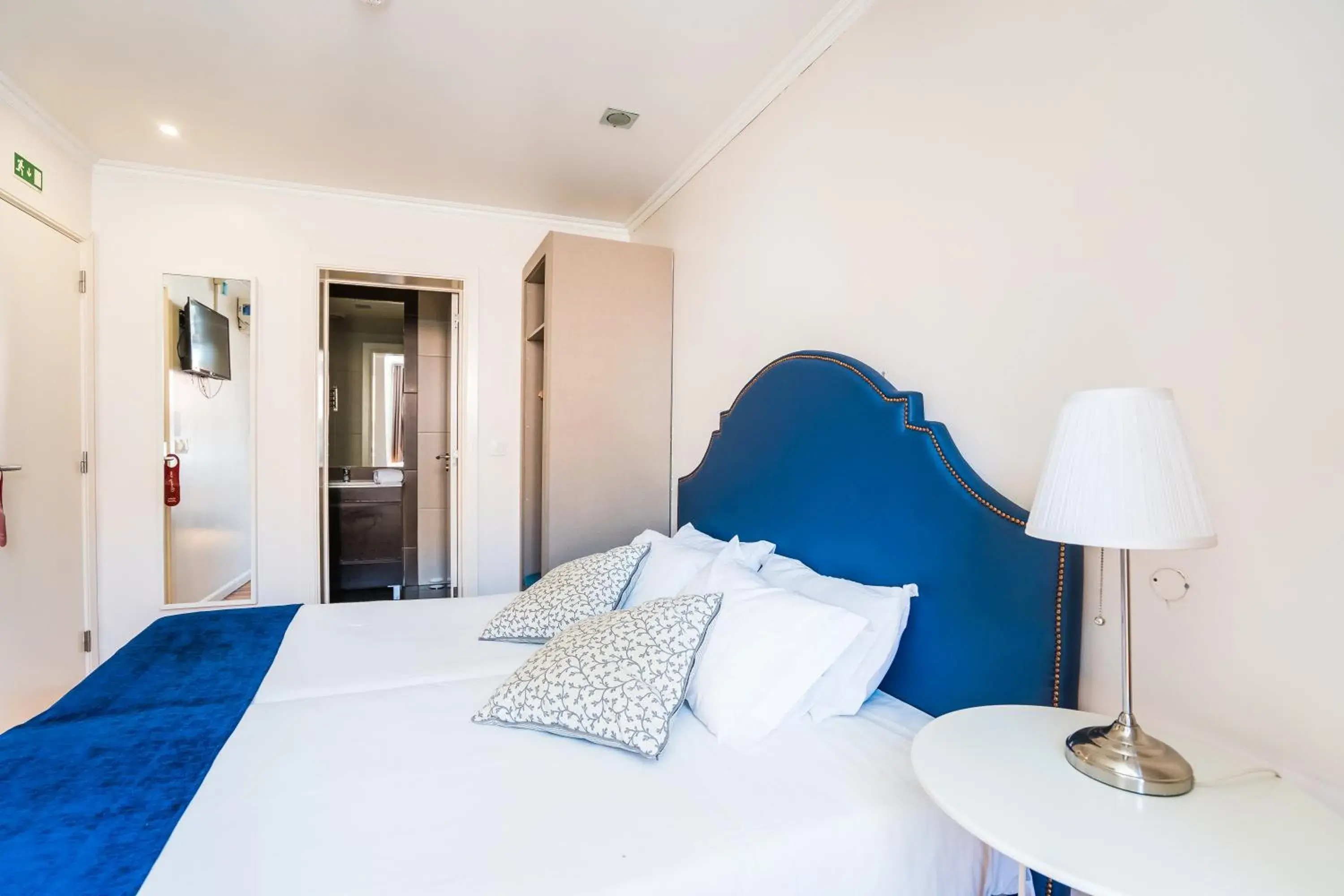 Bed in Lisbon Arsenal Suites Bed in Lisbon Arsenal Suites