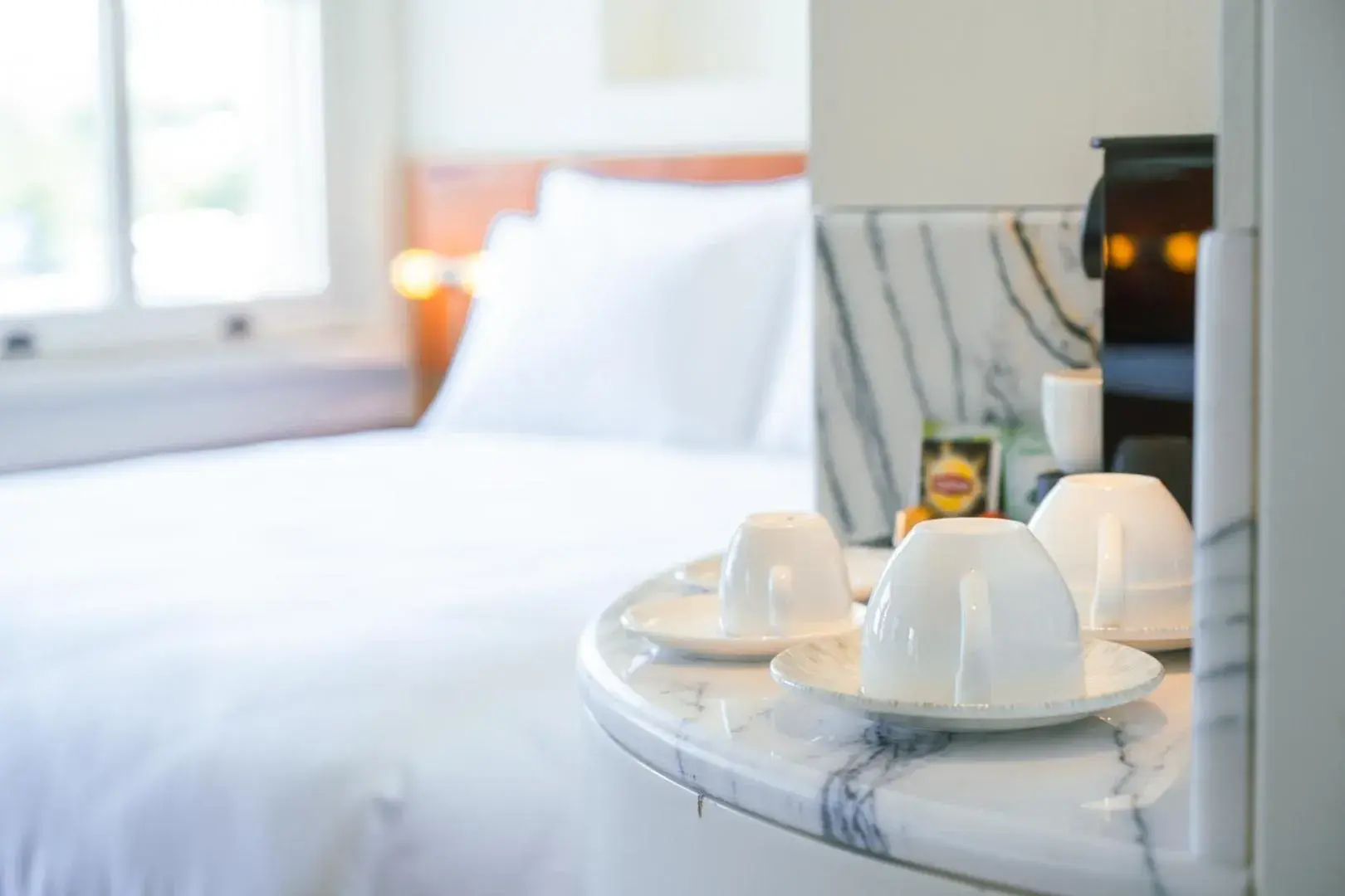 Coffee/tea facilities, Bed in The Gift Hotel Coffee/tea facilities, Bed in The Gift Hotel