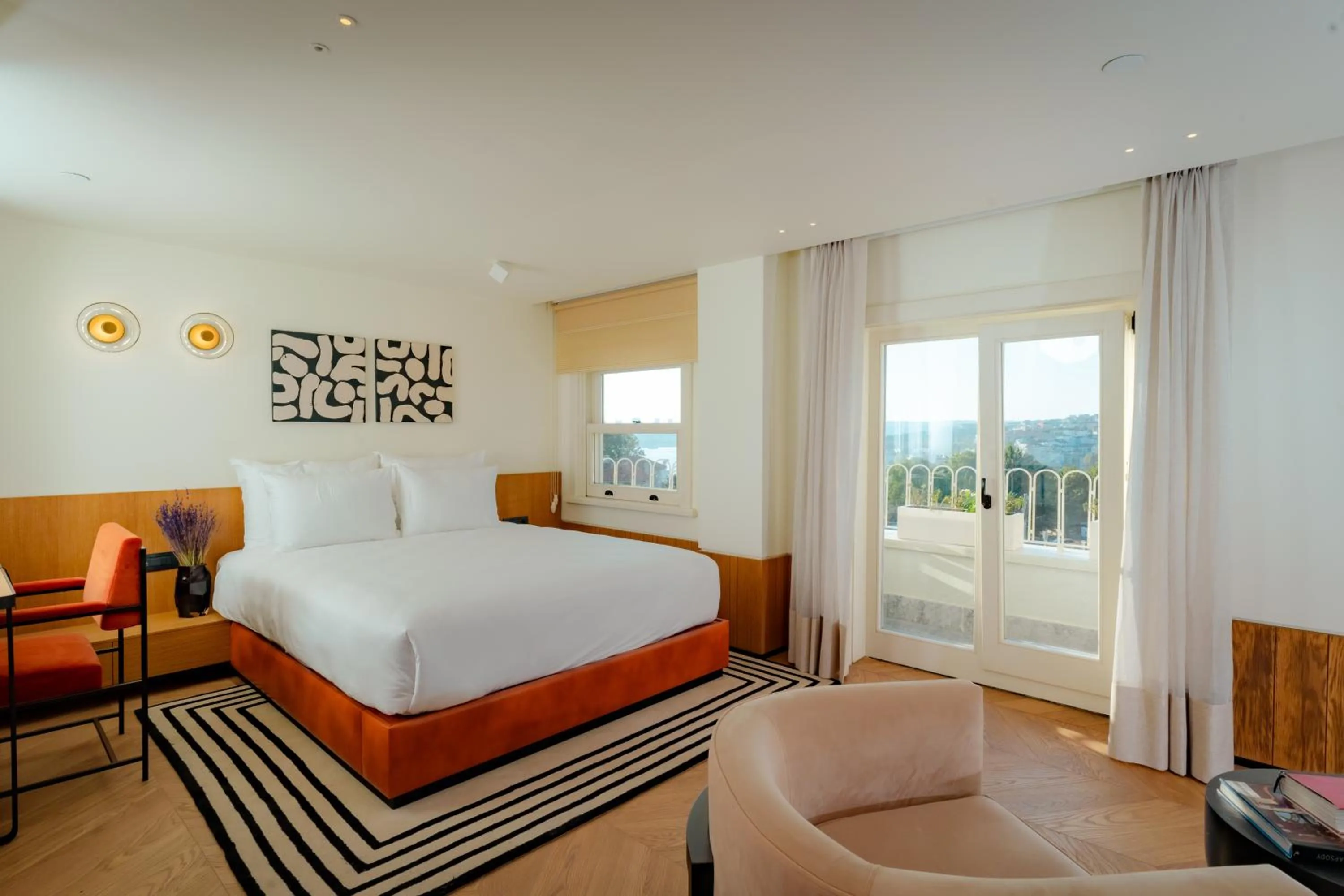 Massage, Bed in The Gift Hotel