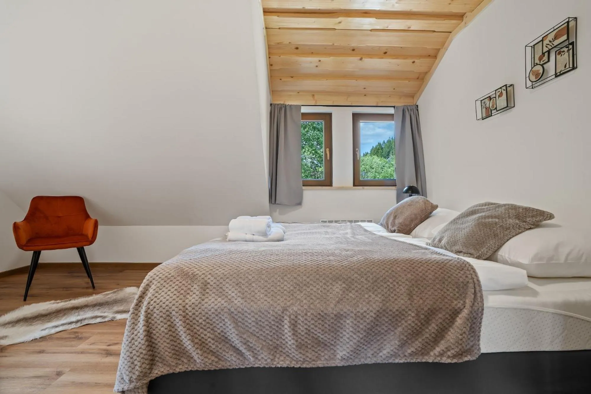Bedroom, Bed in Dvě chalupy - Velké Karlovice