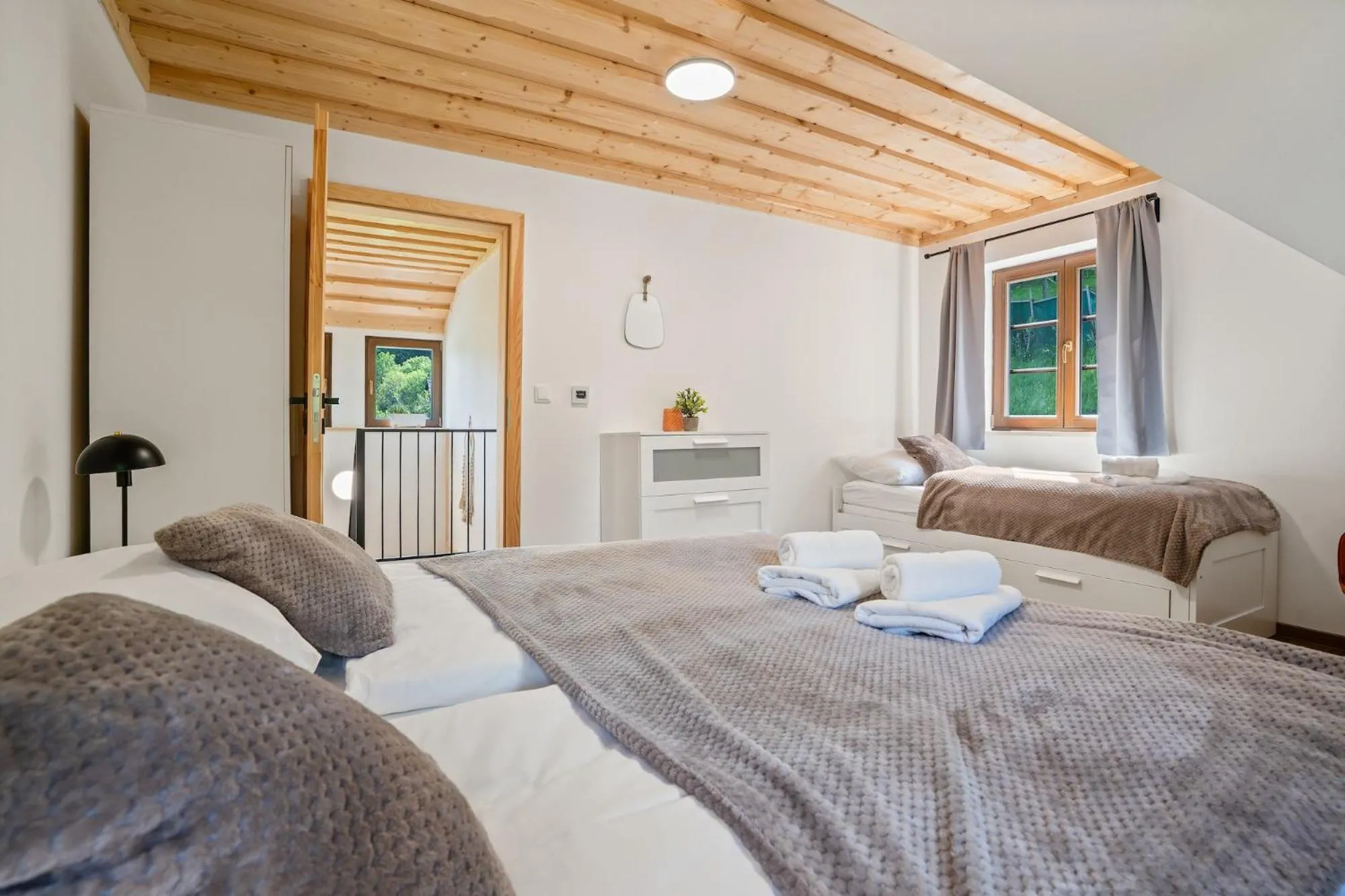 Bedroom, Bed in Dvě chalupy - Velké Karlovice