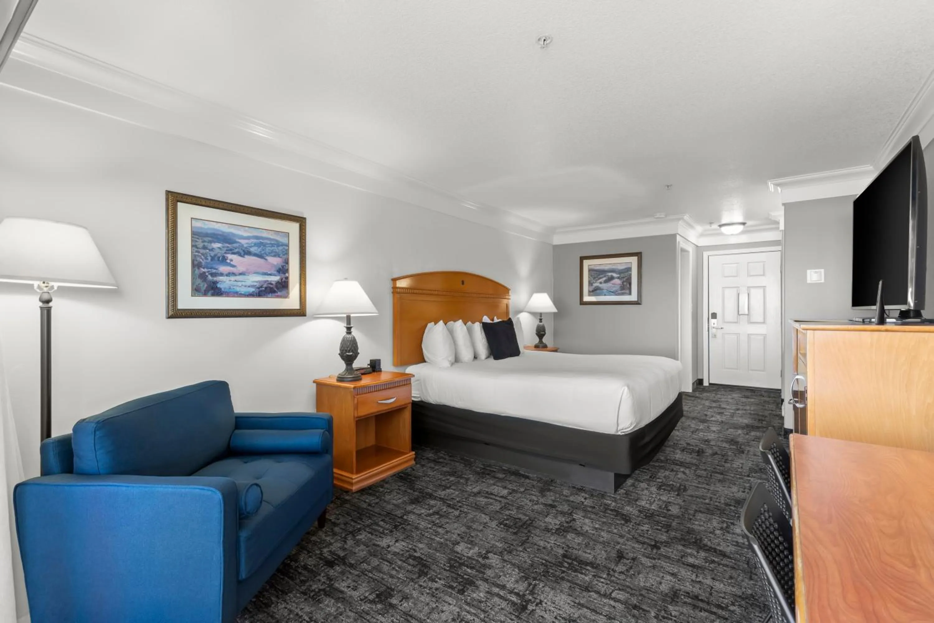 Bed in Beachcomber Motel