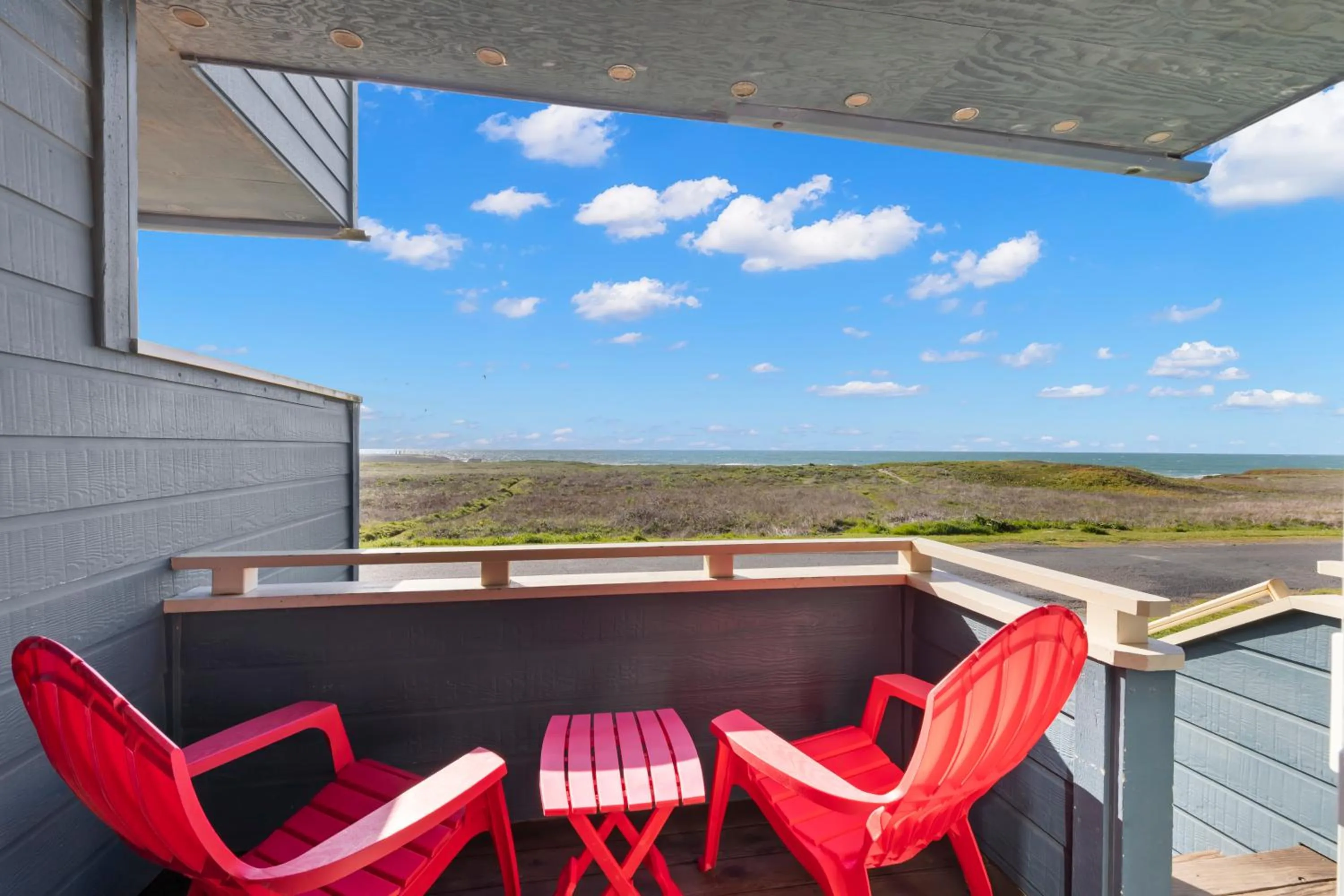 Patio in Surf and Sand Lodge