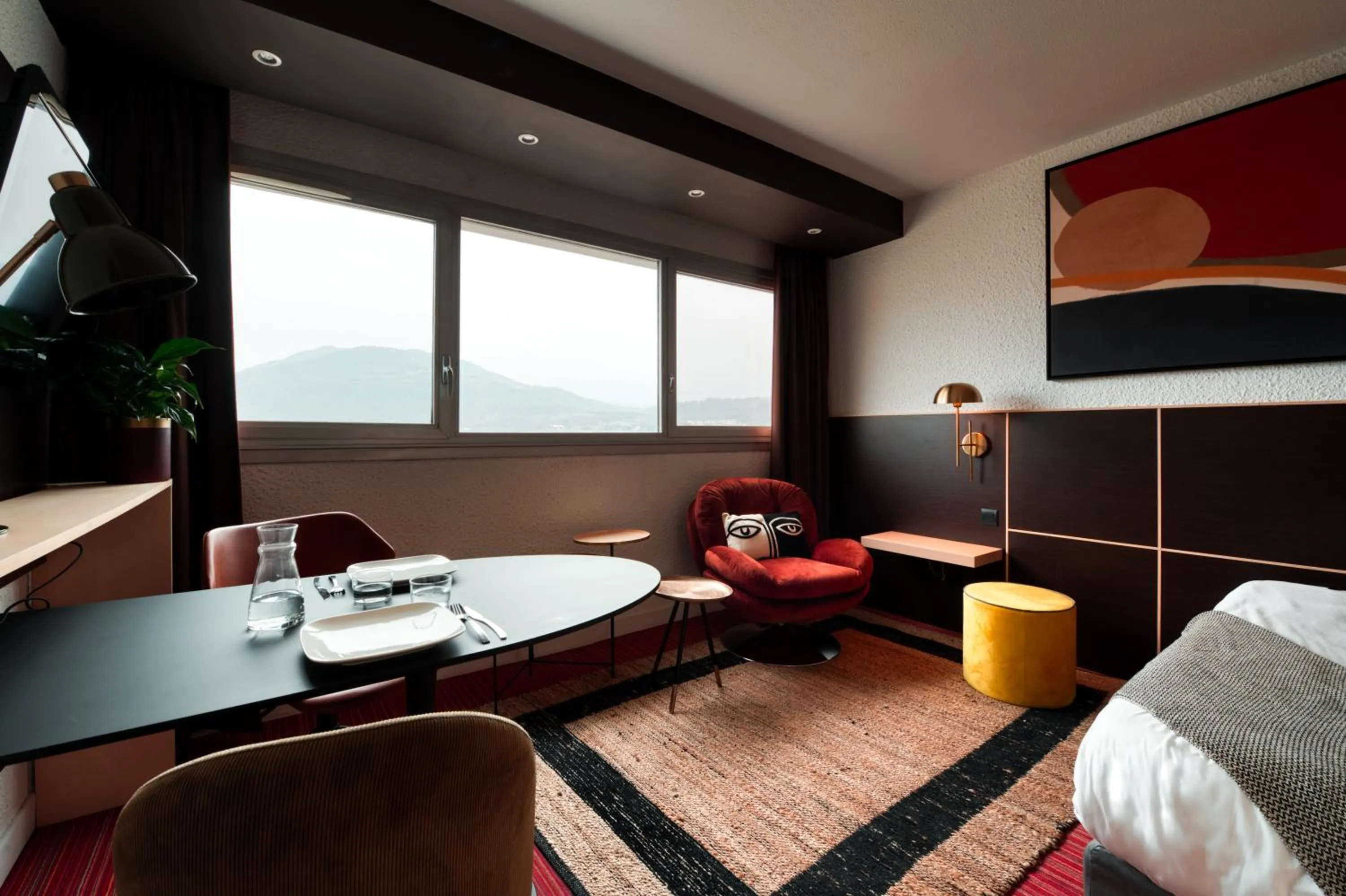 TV and multimedia in COWOOL GRENOBLE