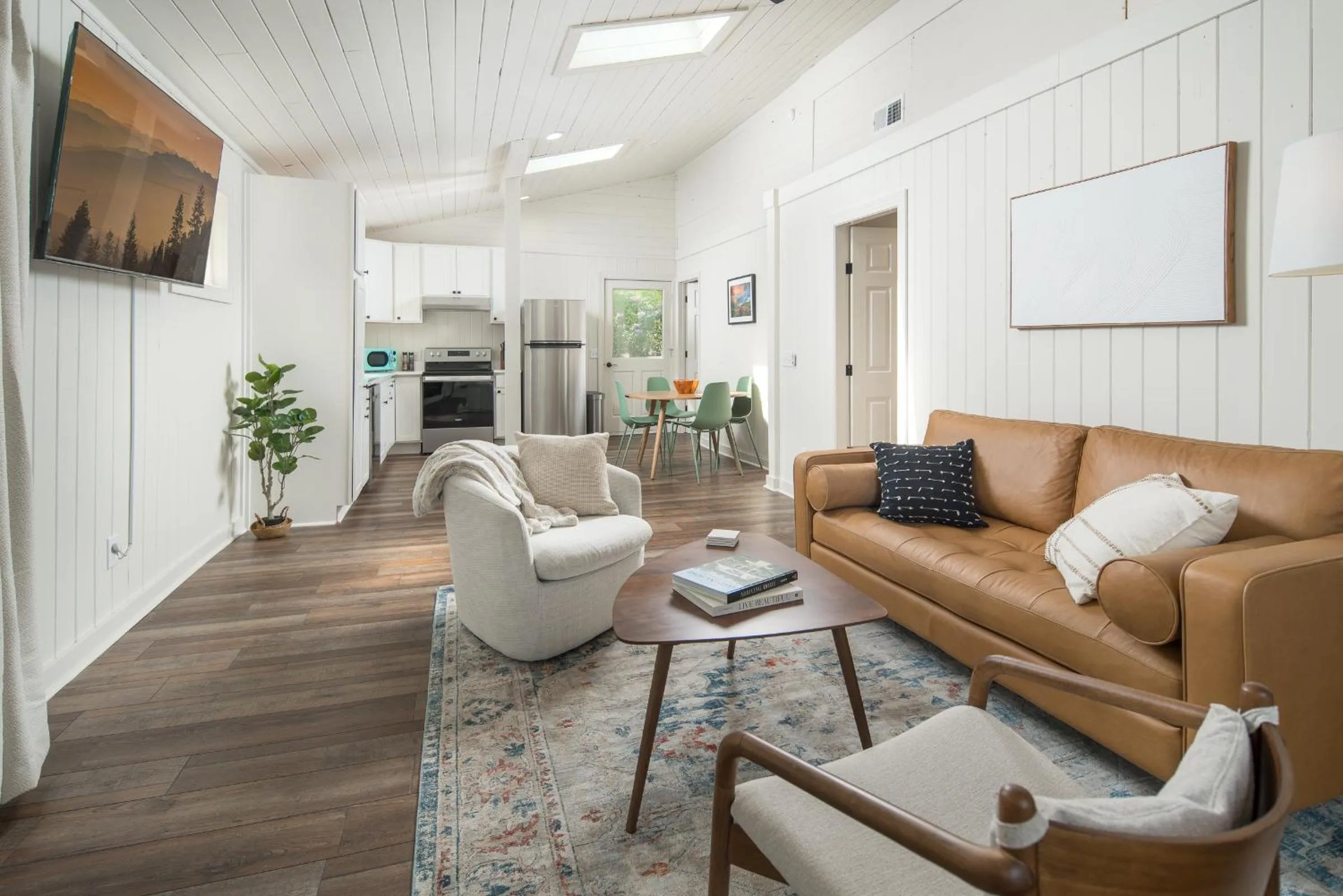 TV and multimedia in The Victorian Inn Blowing Rock