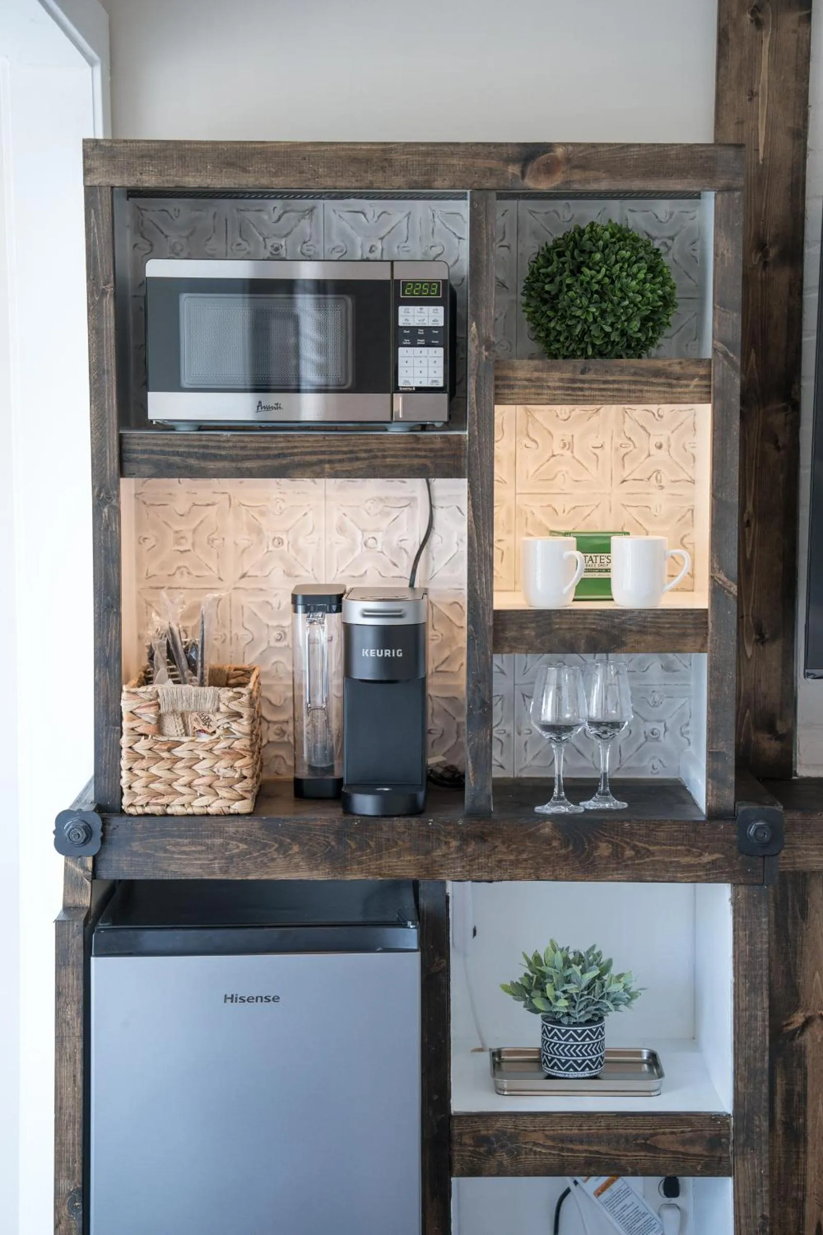 Coffee/tea facilities in The Victorian Inn Blowing Rock