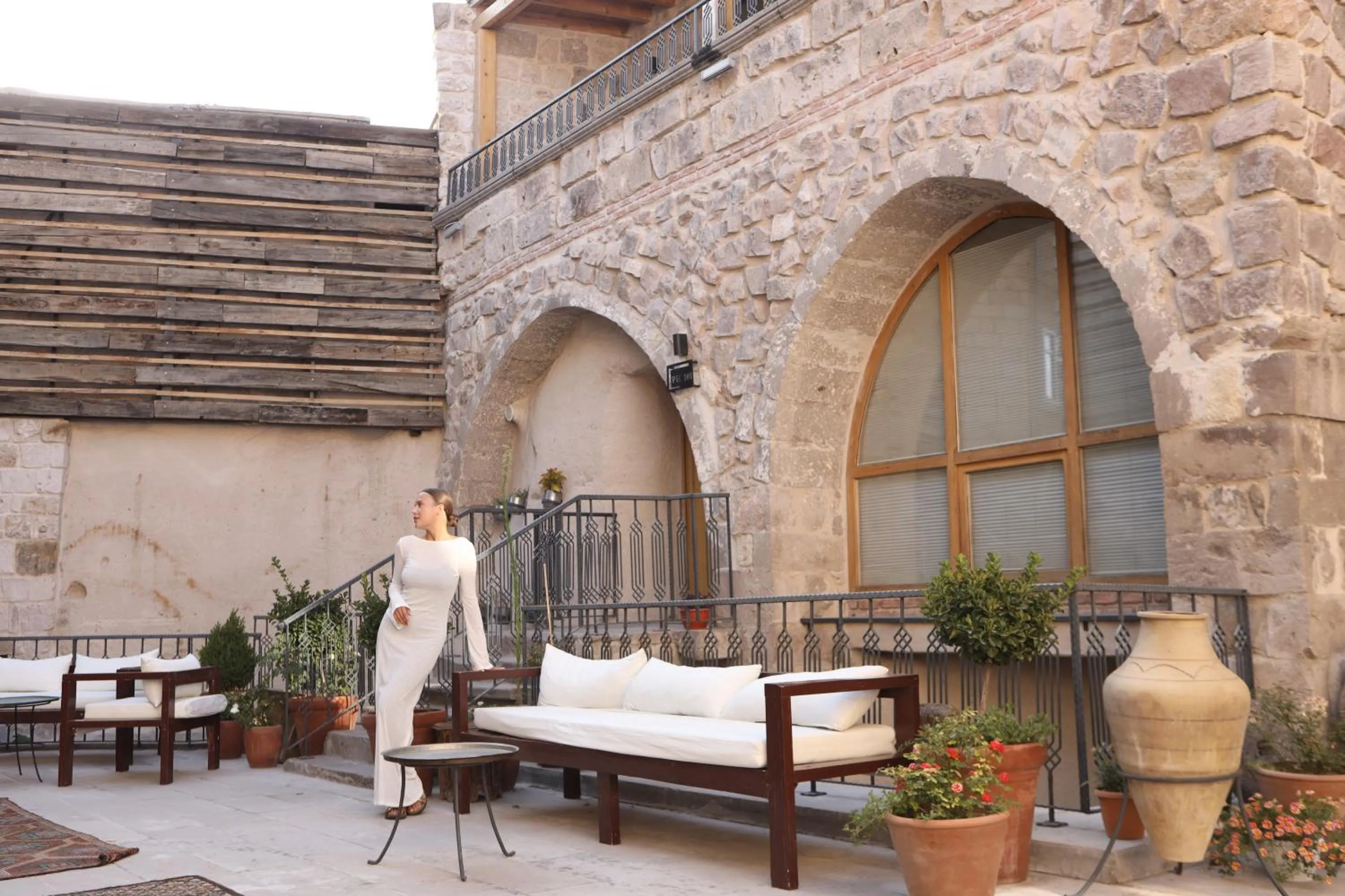 Property building in Pinhan Cave Suites