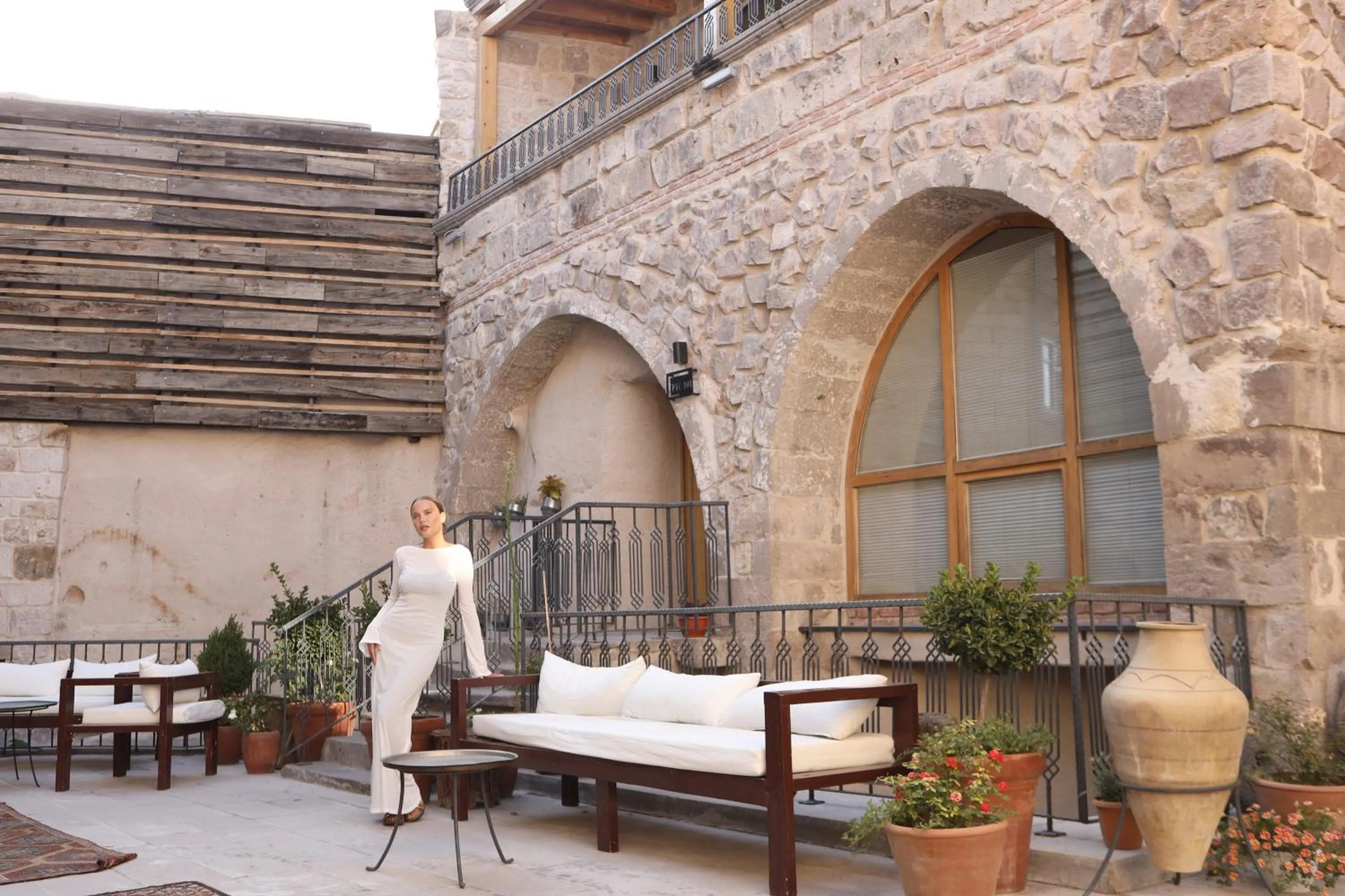 Property building in Pinhan Cave Suites