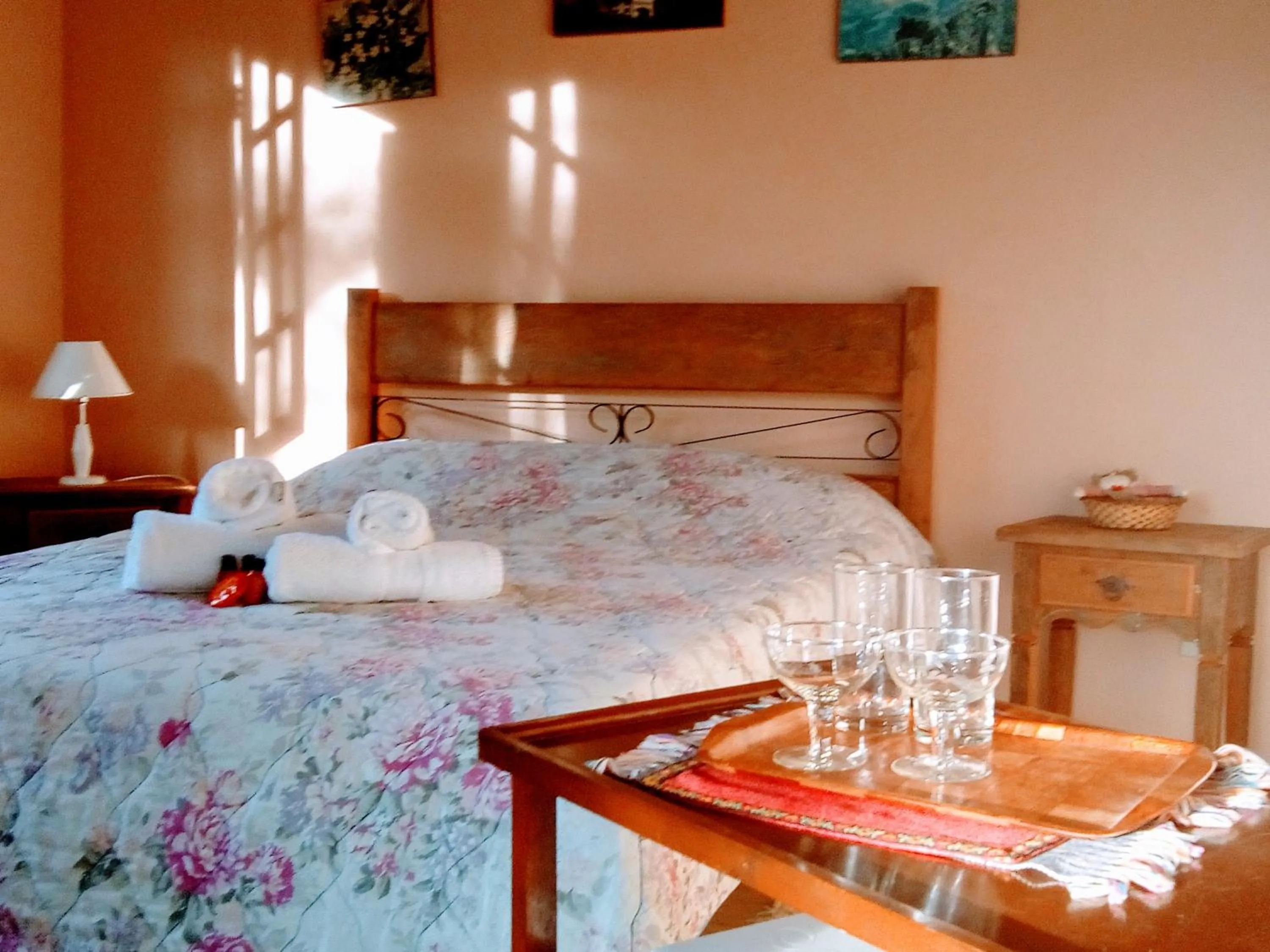 Photo of the whole room, Bed in Pousada da Oma
