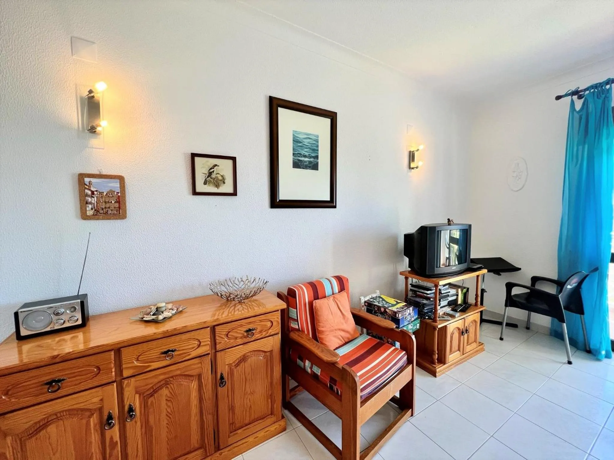 Communal lounge/ TV room in Albufeira Classic 1 With Pool by Homing