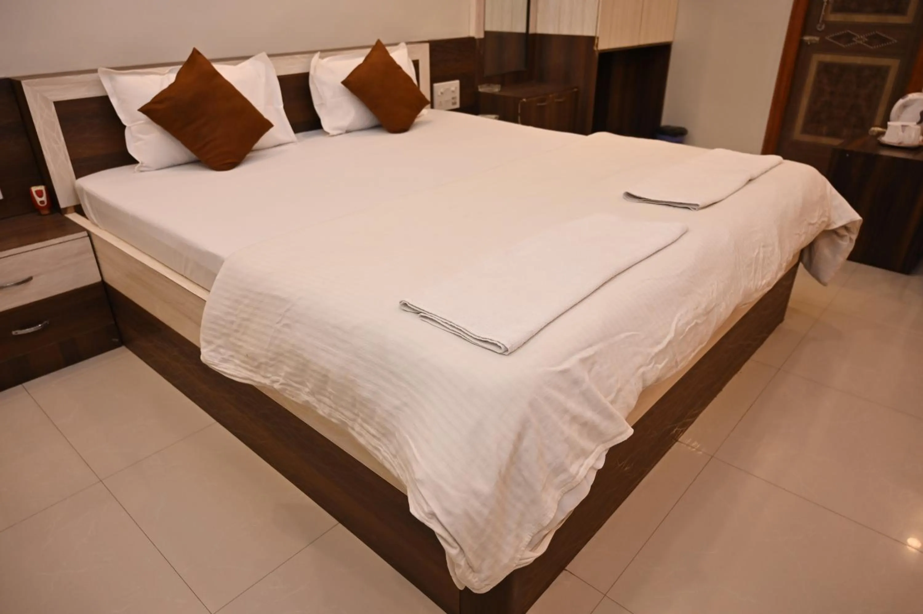 Bedroom in HOTEL GITANJALI