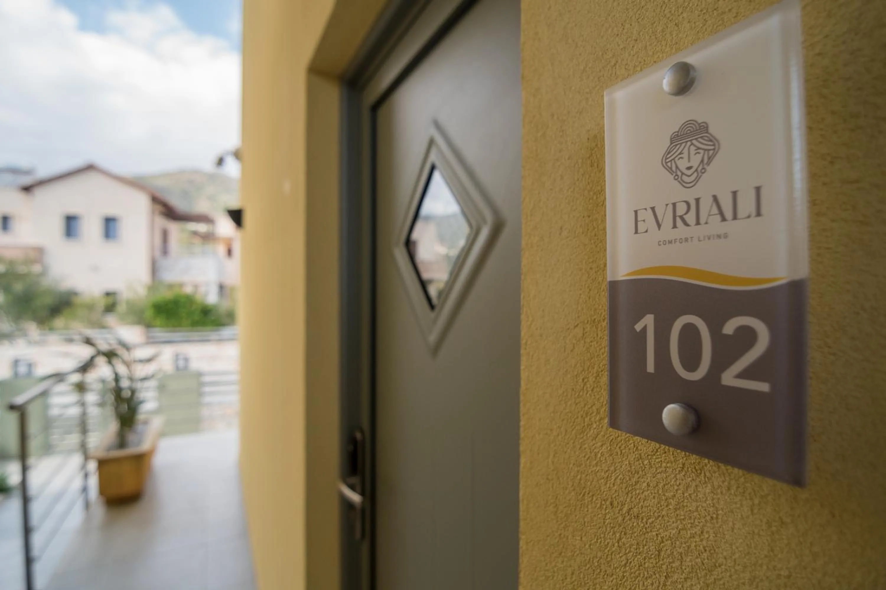 Logo/Certificate/Sign in Evriali Comfort Living