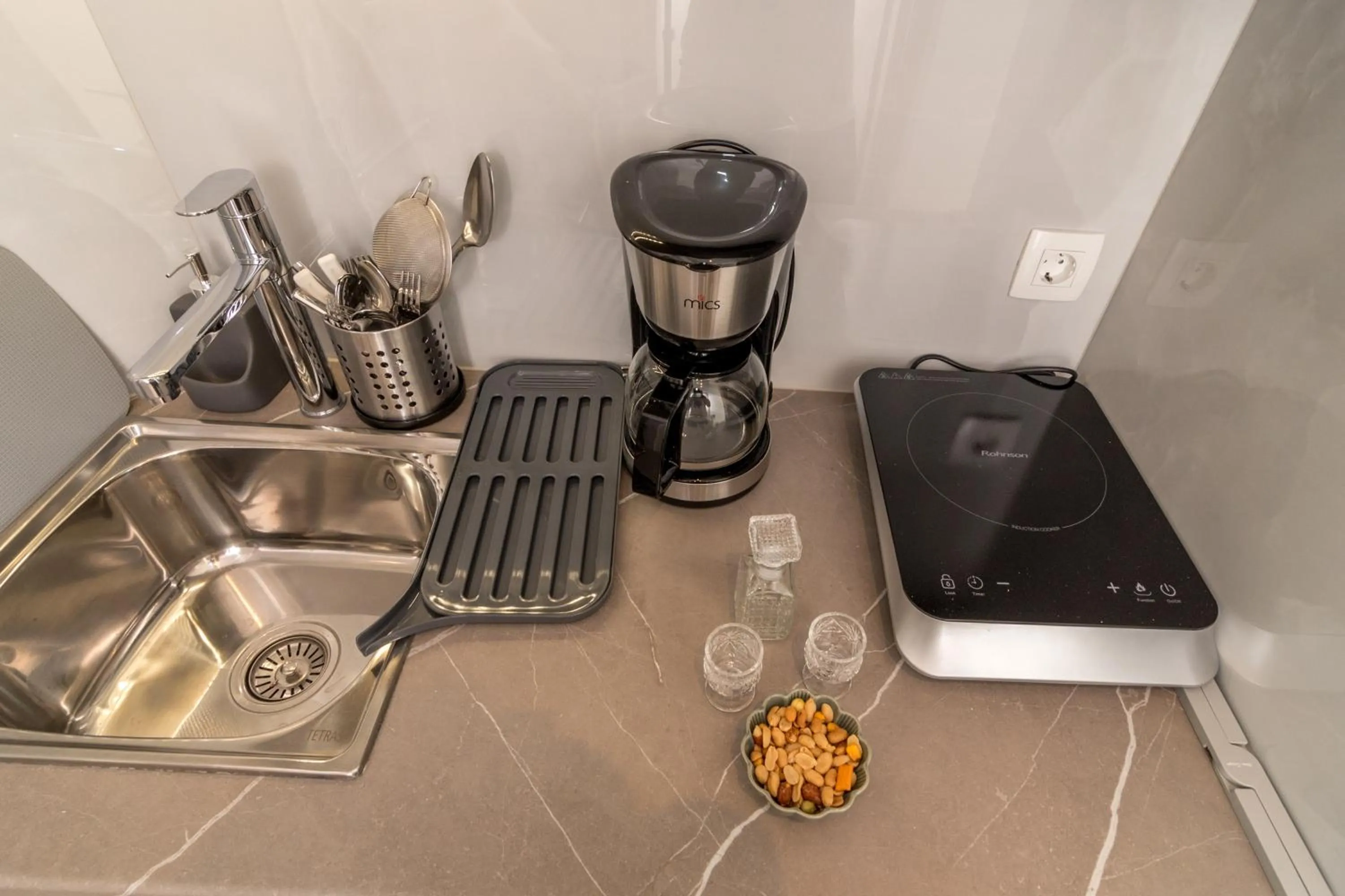Kitchen or kitchenette in Evriali Comfort Living