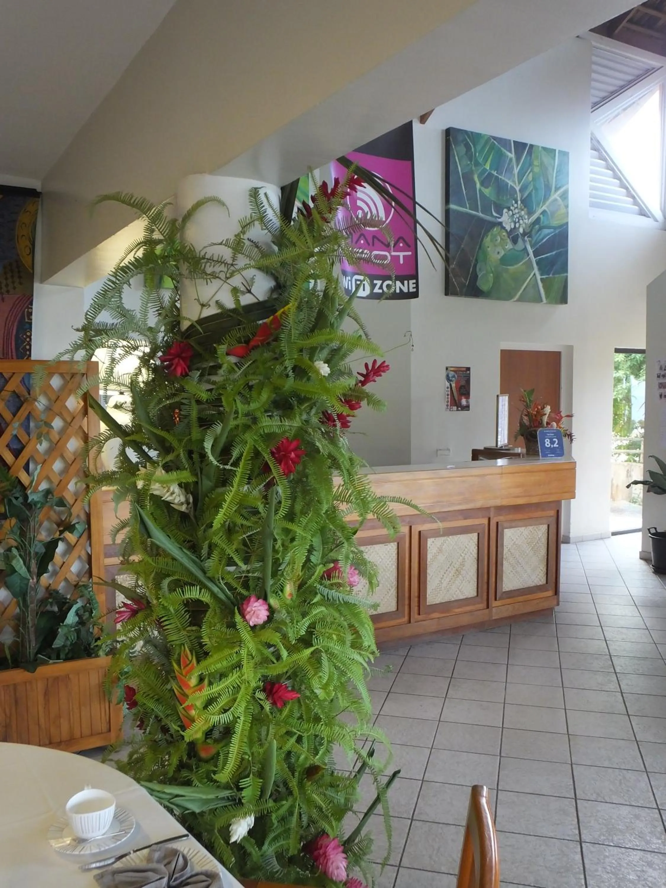 Lobby or reception in Tiki Hôtel - Hôtel d'application du Lycée de Tahiti