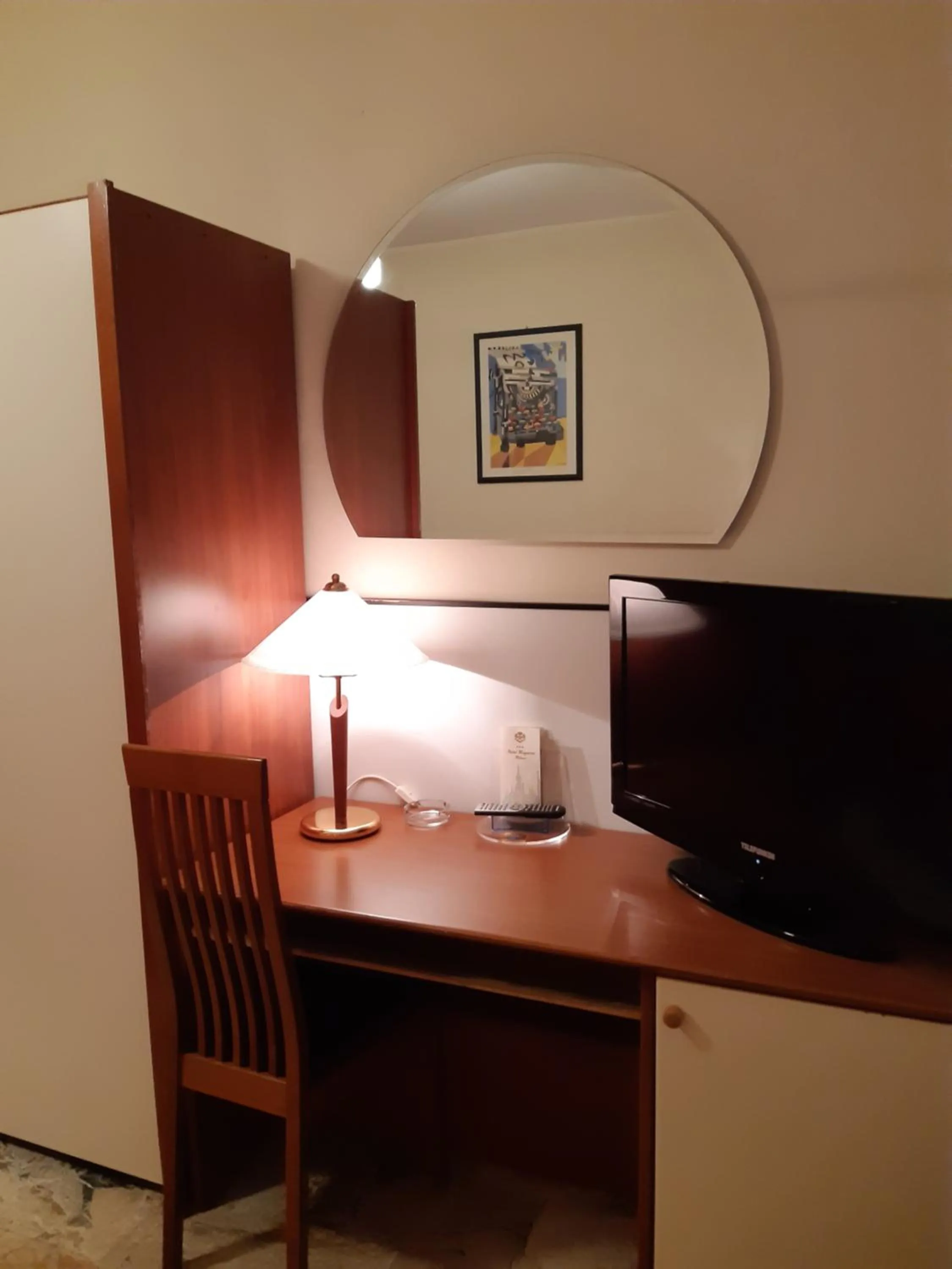 Photo of the whole room in Hotel Mayorca