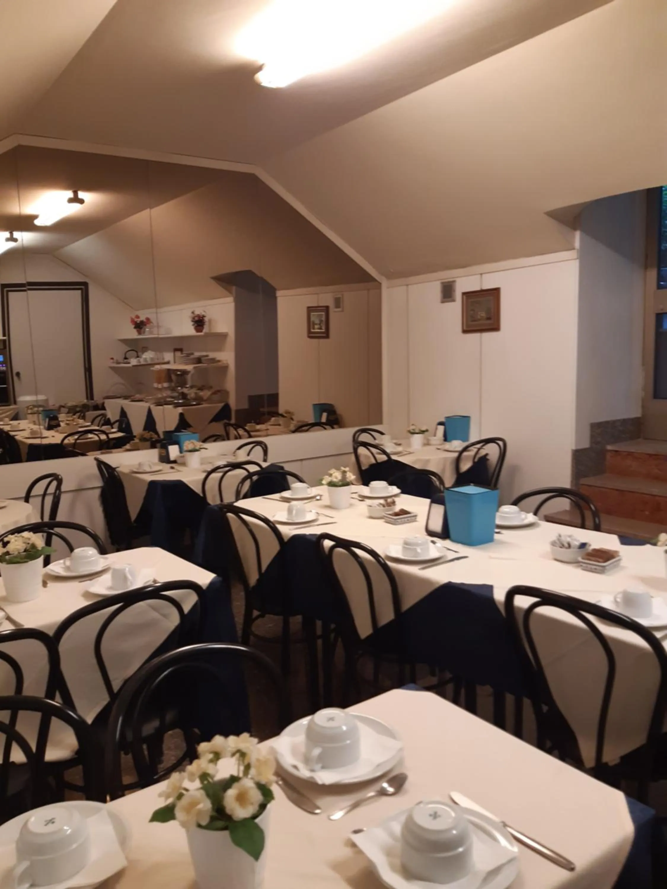 Buffet breakfast in Hotel Mayorca