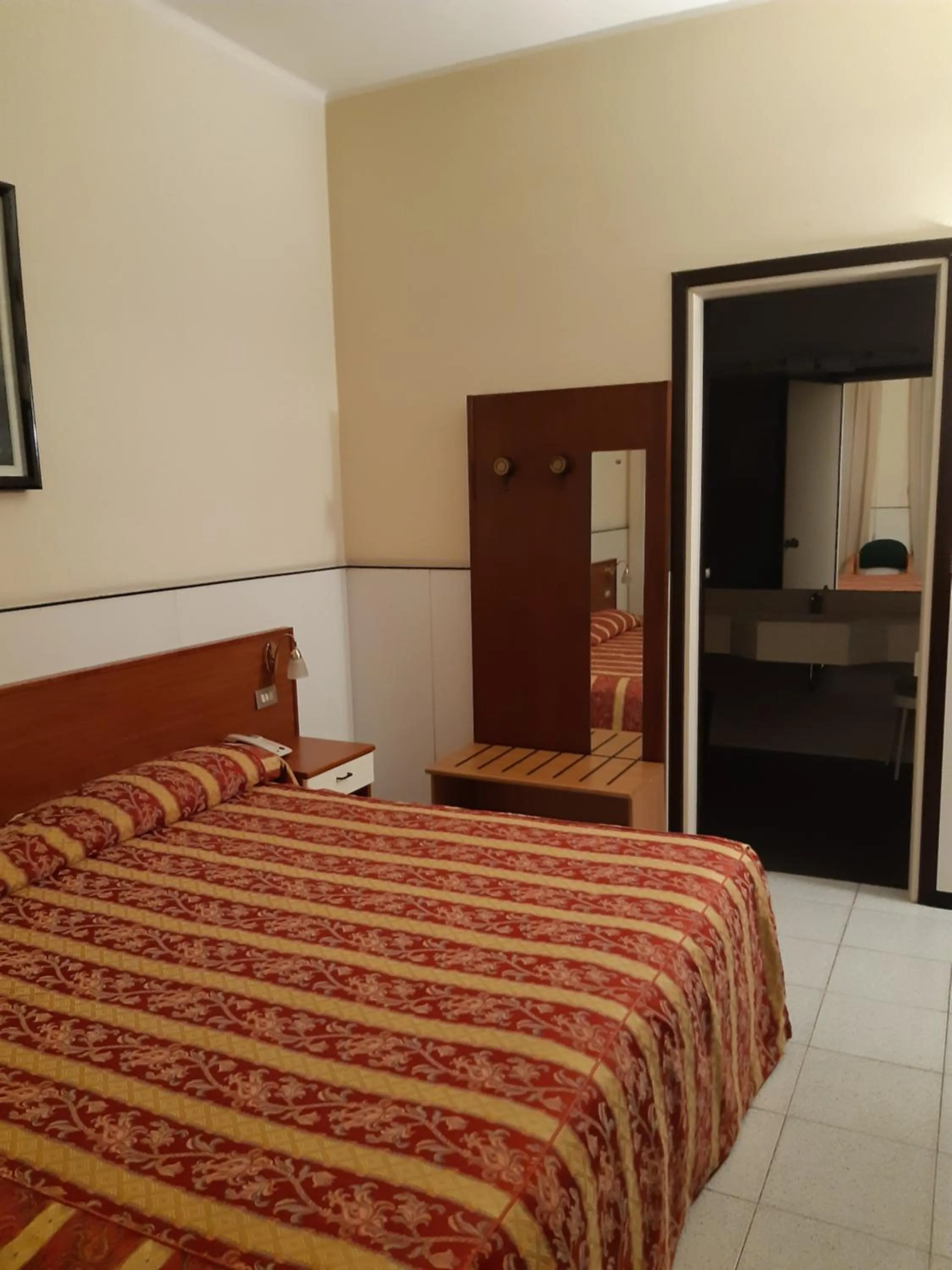 Photo of the whole room, Bed in Hotel Mayorca