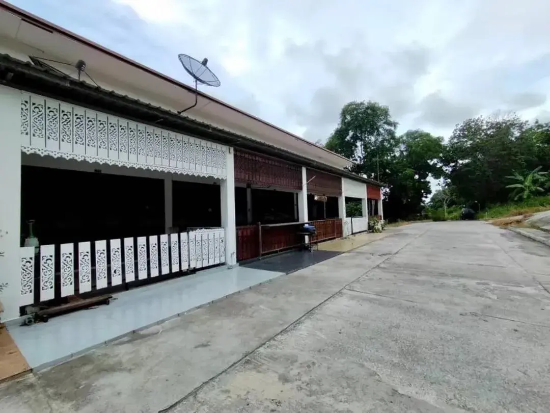 Property building in Baan Bua Talay Property building in Baan Bua Talay