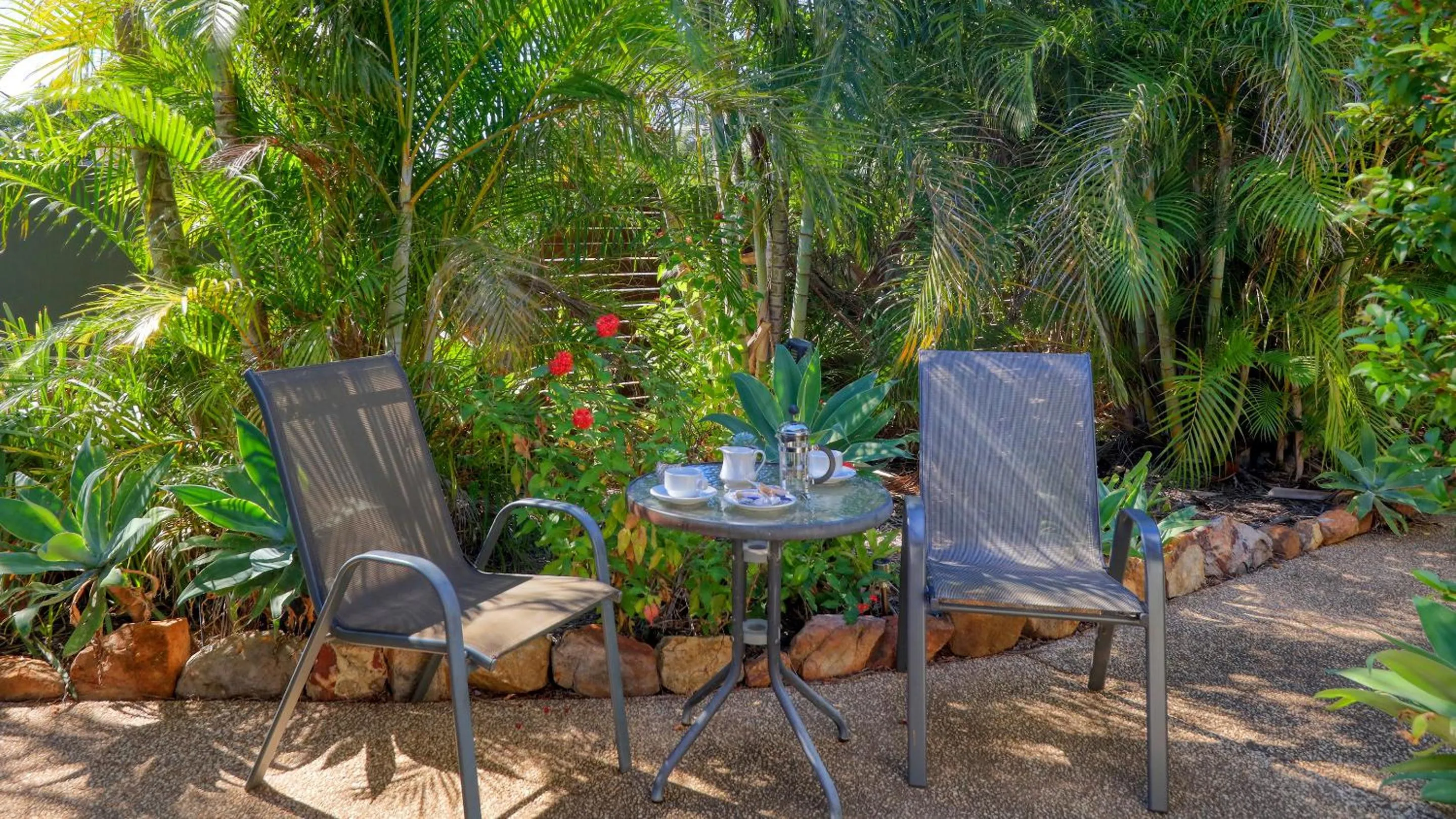 Garden in Emerald Gardens Motel & Apartments