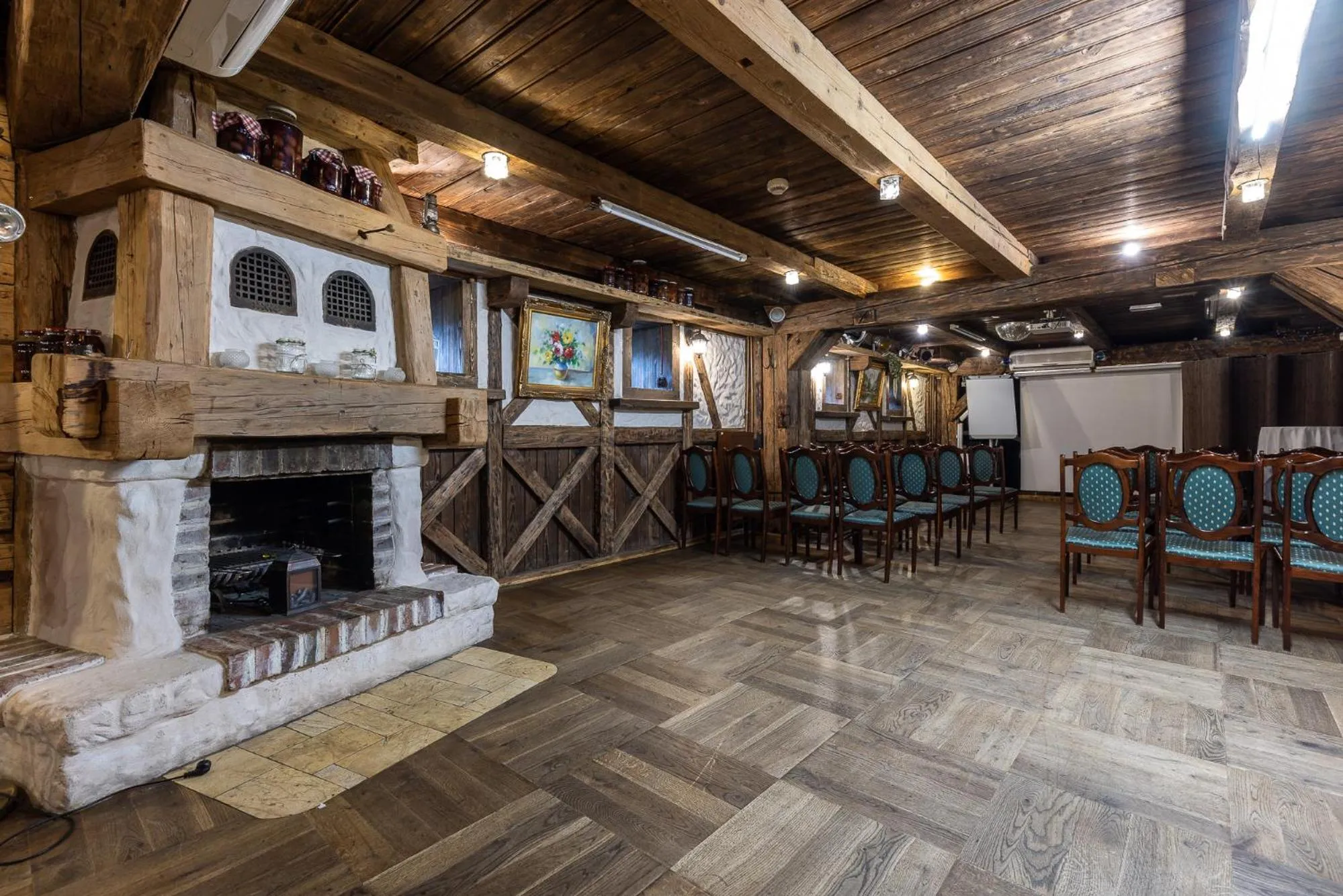 Restaurant/places to eat in Hotel Marysin Dwór