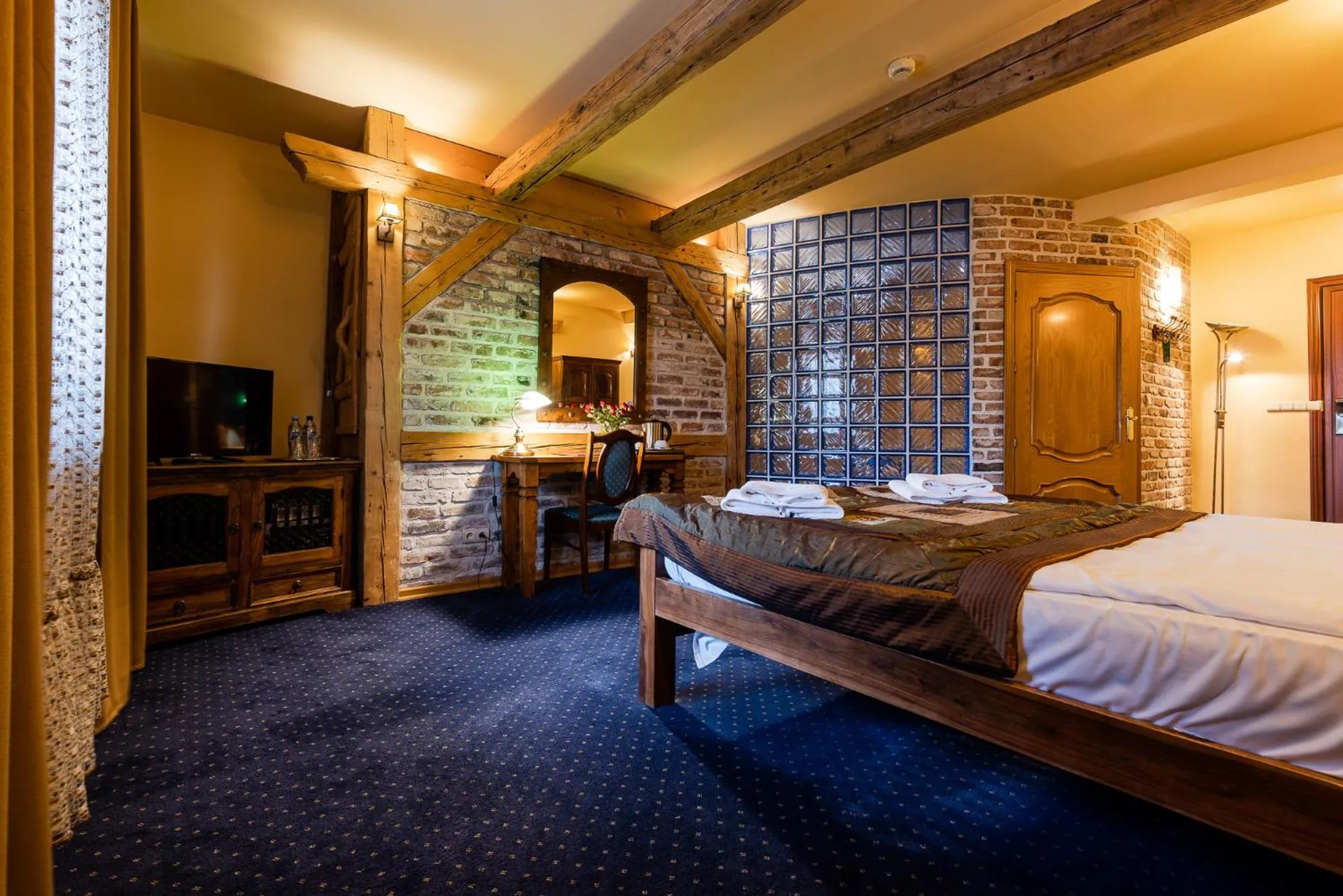 Bed in Hotel Marysin Dwór