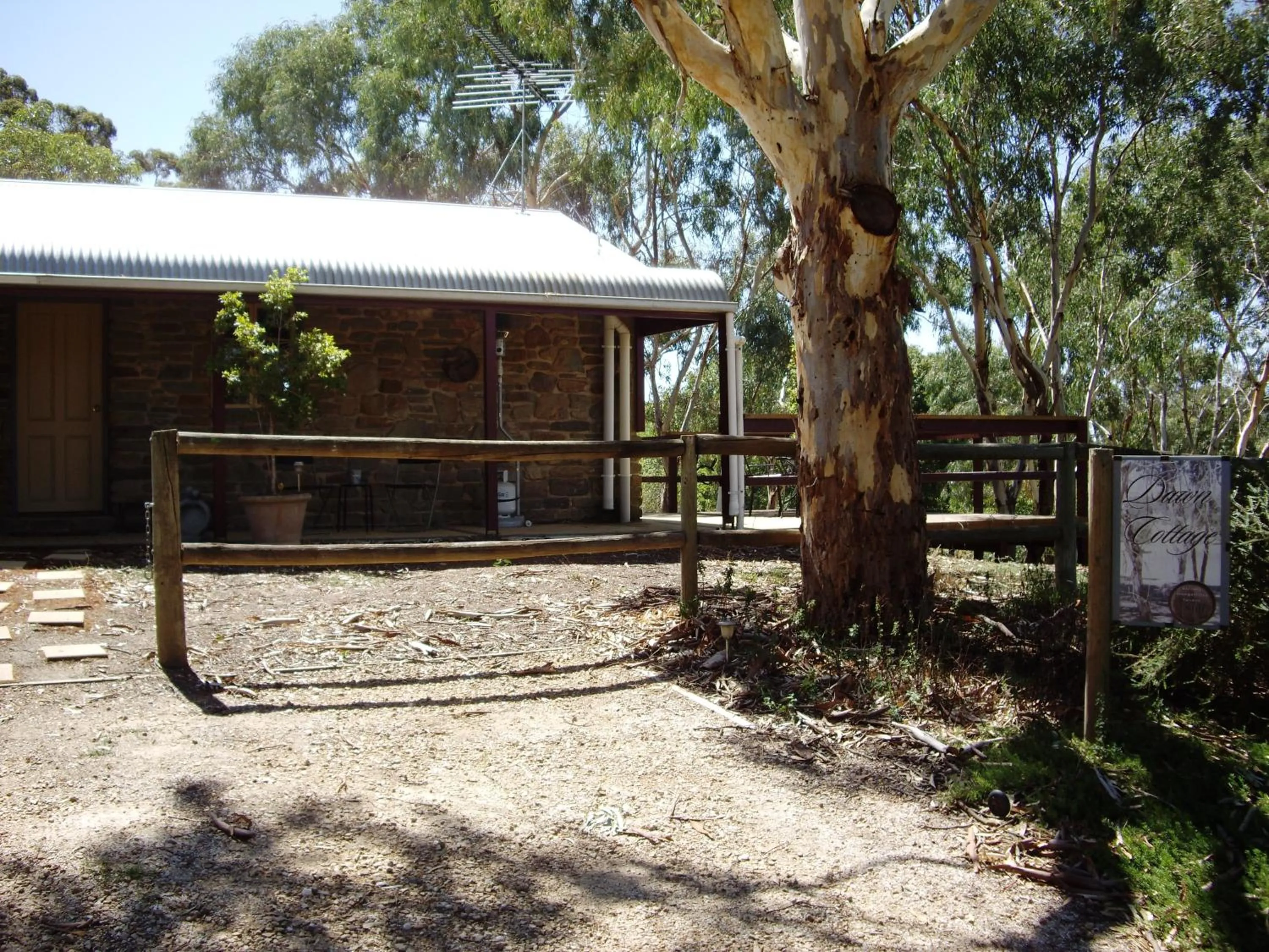 Garden view in 1860 Wine Country Cottages