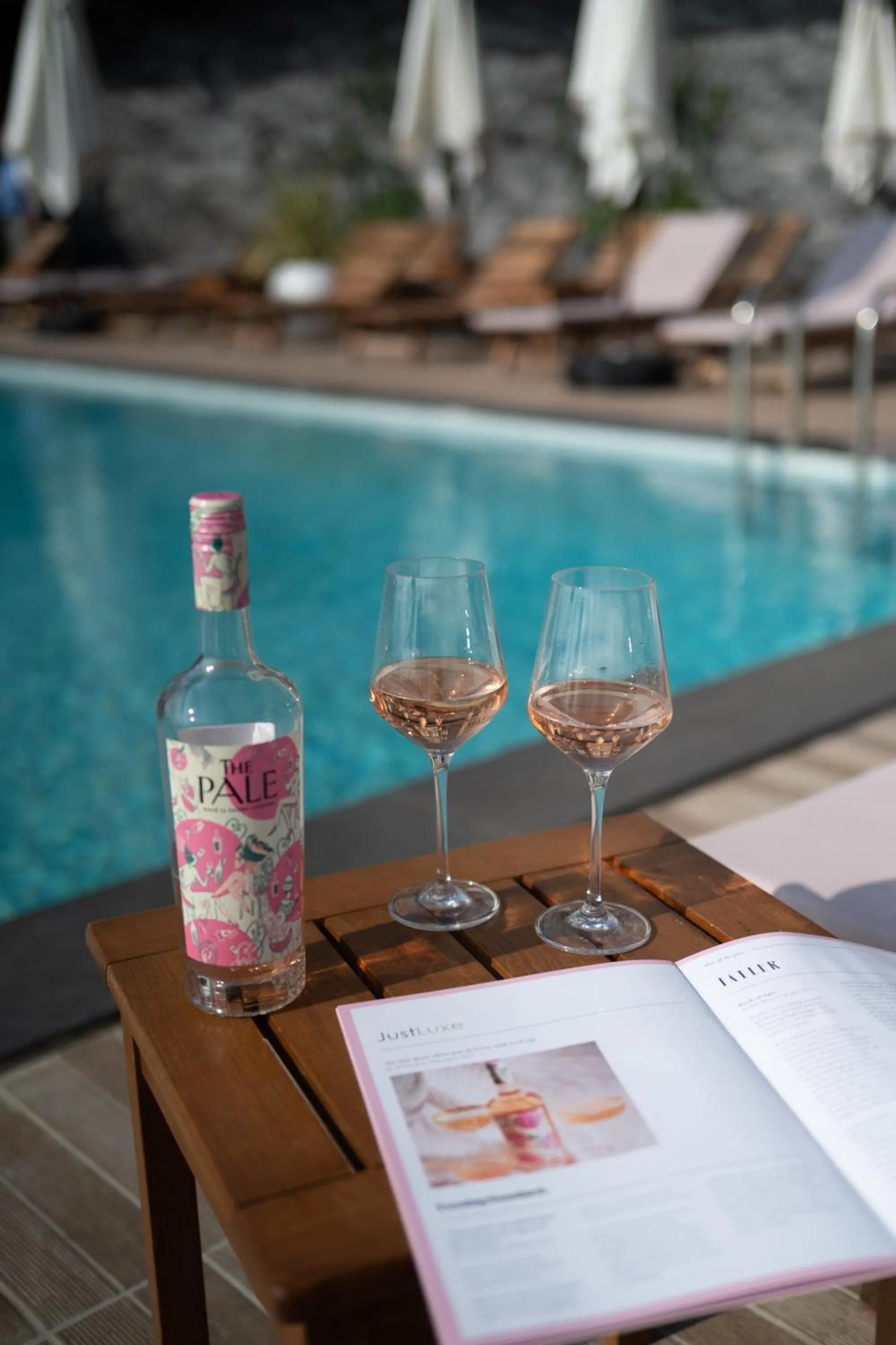 Swimming pool in Bayview Hills Luxury Residences