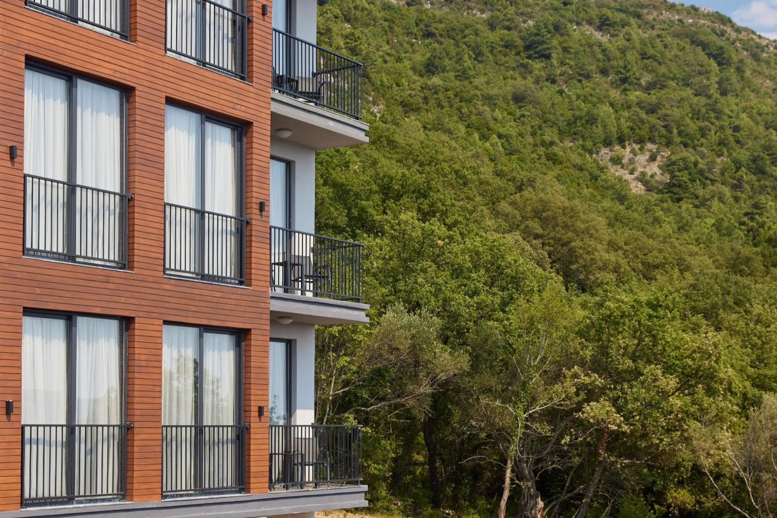 Property building in Bayview Hills Luxury Residences