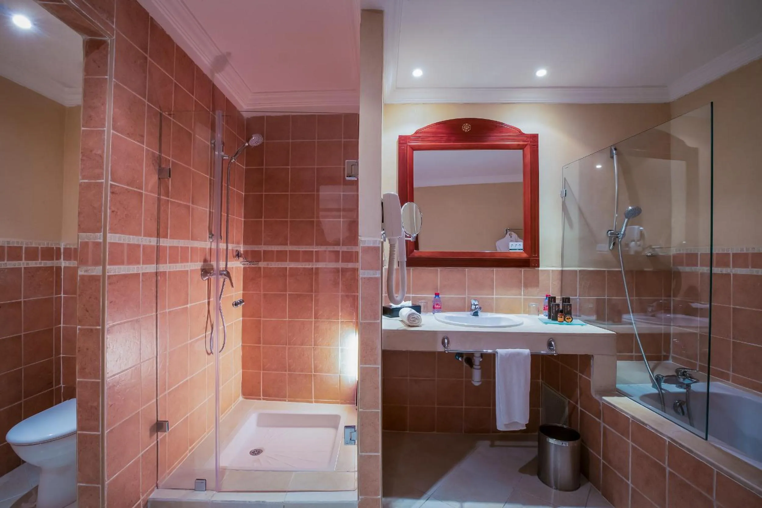 Shower in Grand Mogador Agdal & Spa