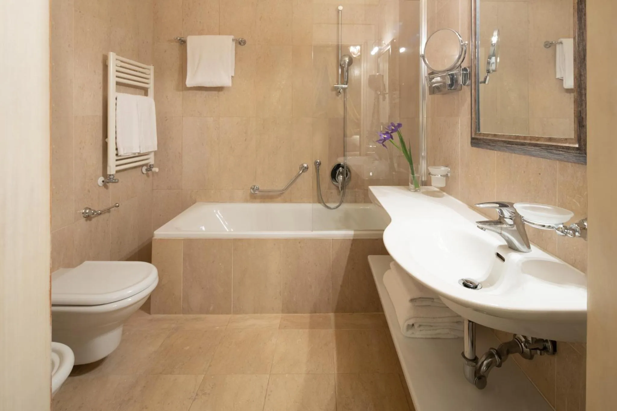 Bathroom in Maison Venezia | UNA Esperienze