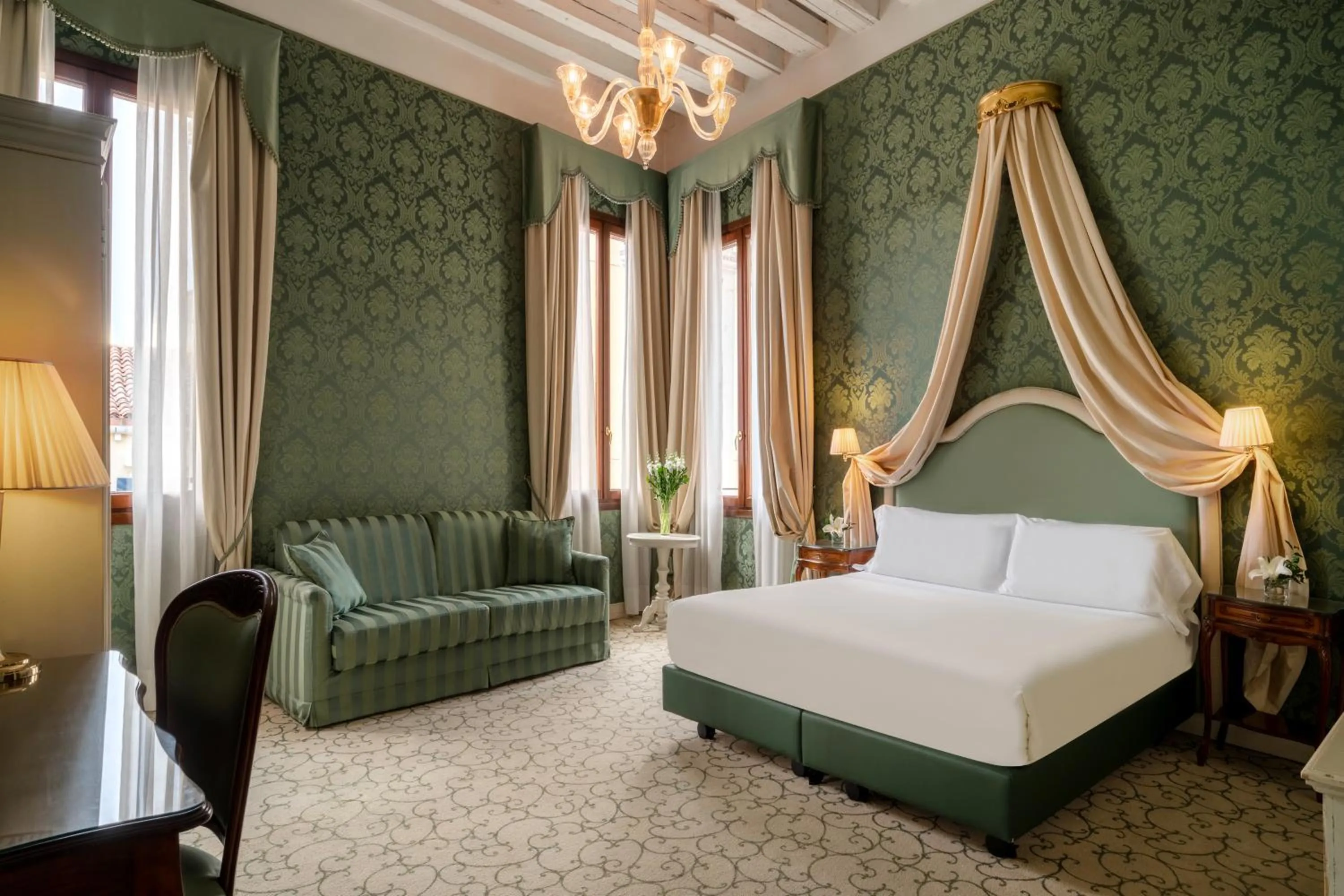 Bedroom, Bed in Maison Venezia | UNA Esperienze