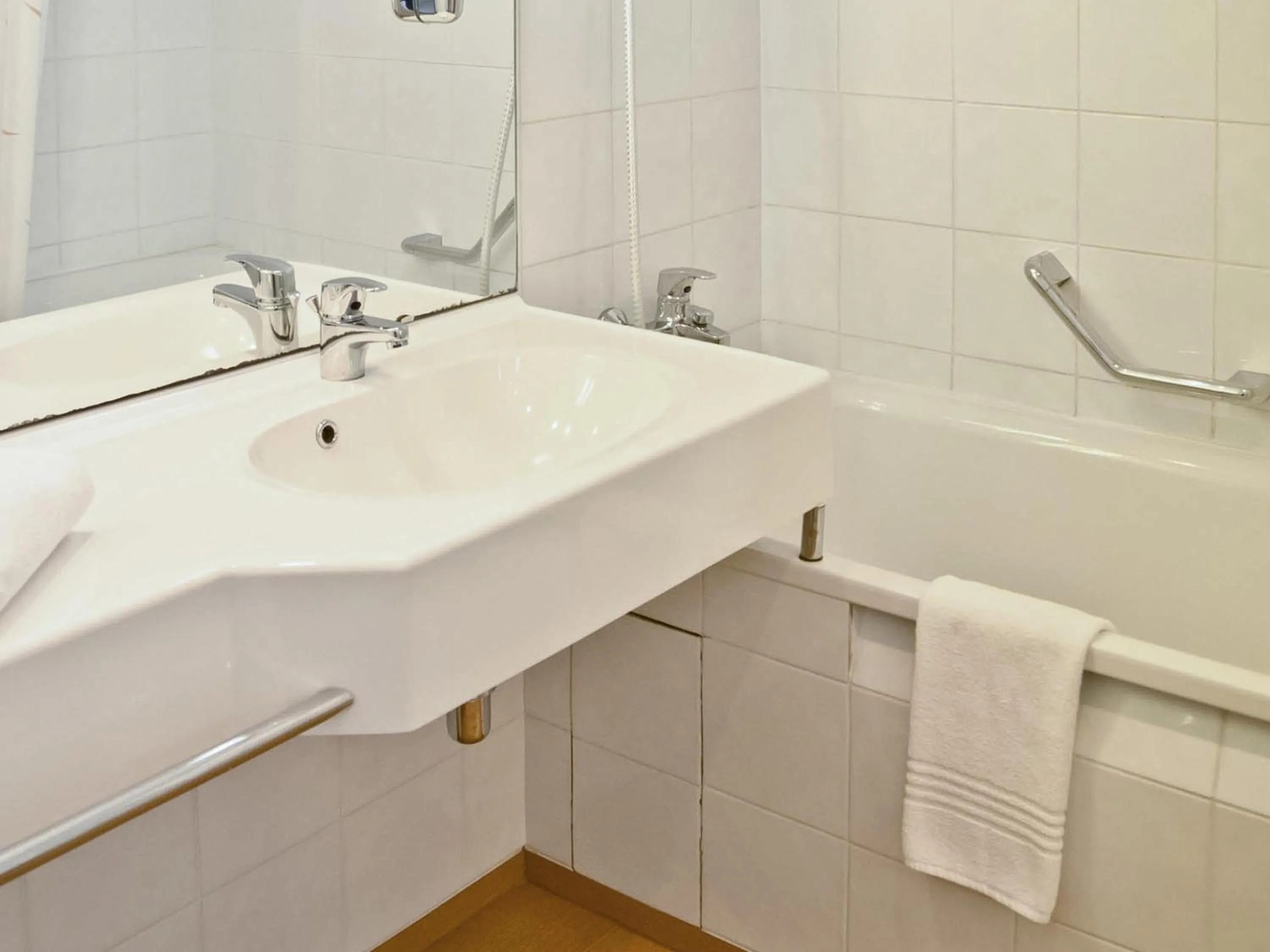 Bedroom in Novotel Poznań Malta