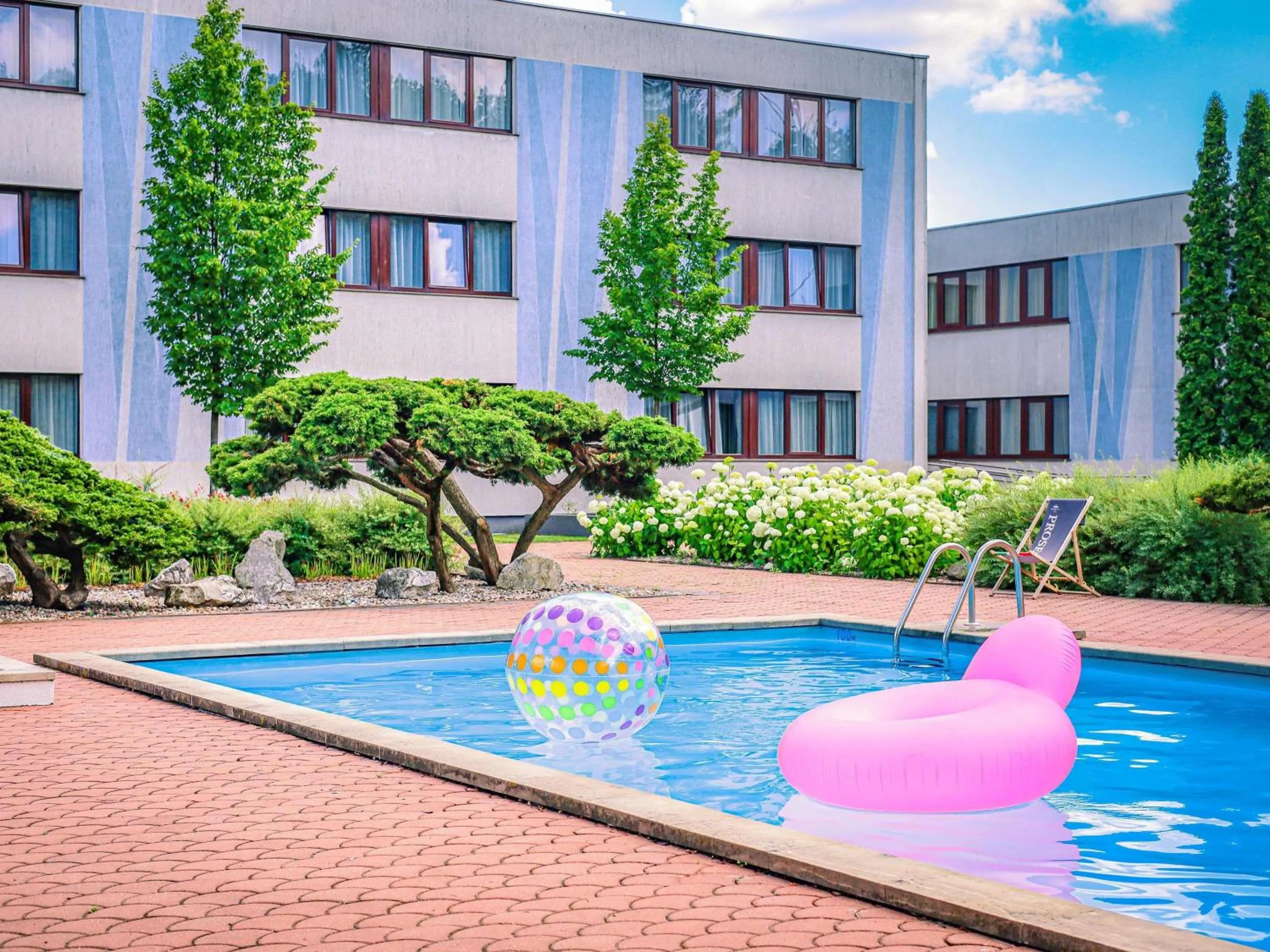 Pool view in Novotel Poznań Malta