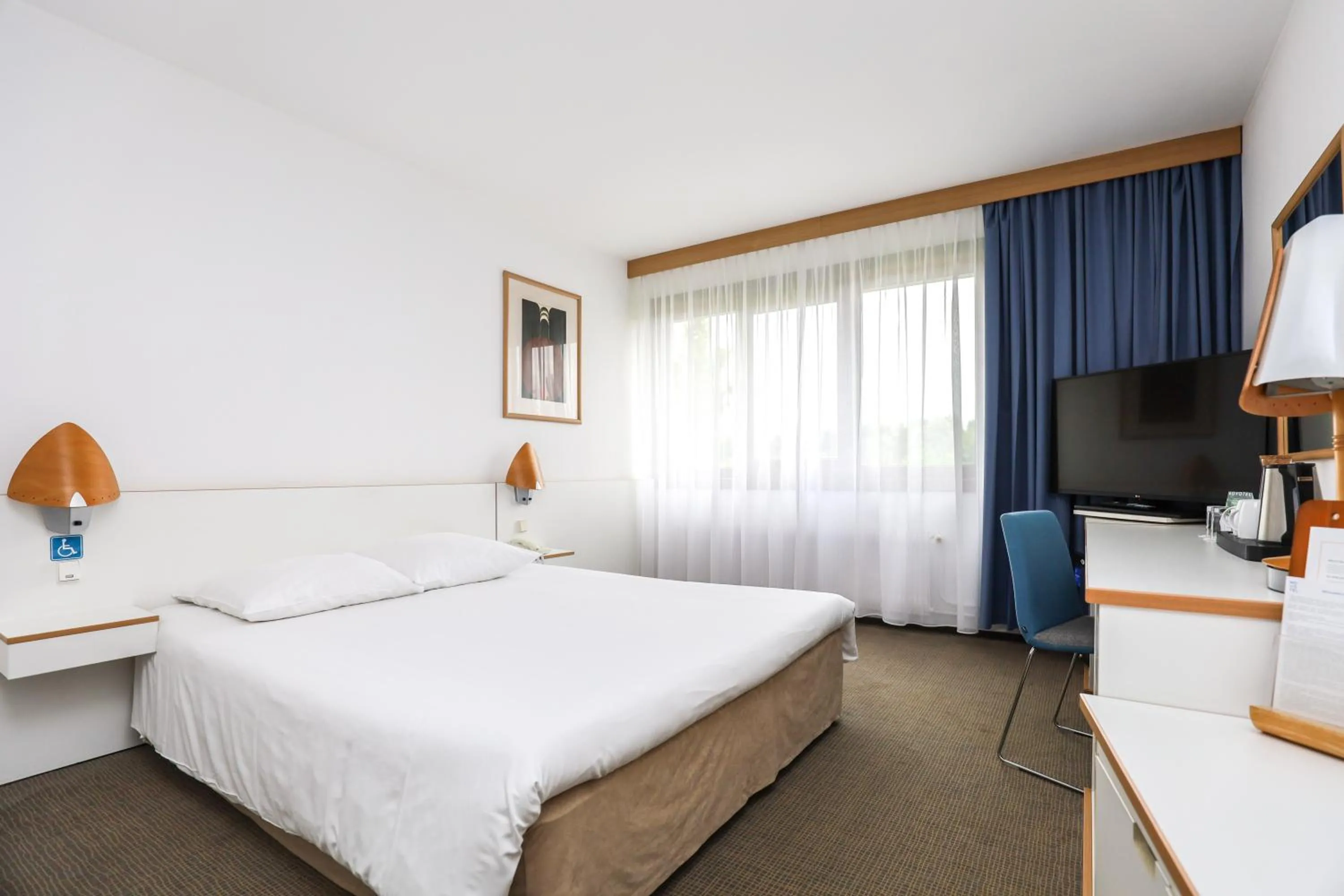 Photo of the whole room, Bed in Novotel Poznań Malta