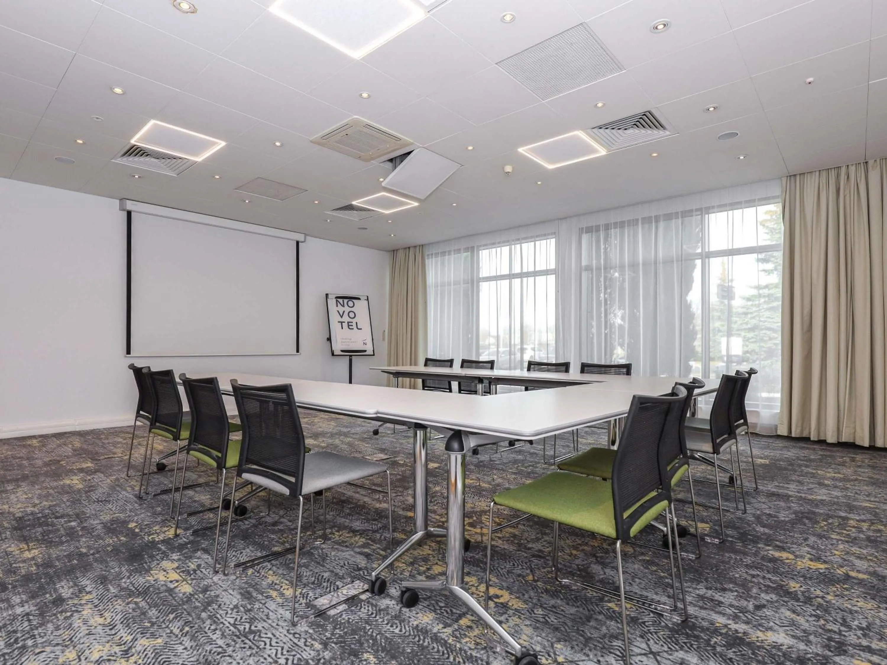 Meeting/conference room in Novotel Poznań Malta