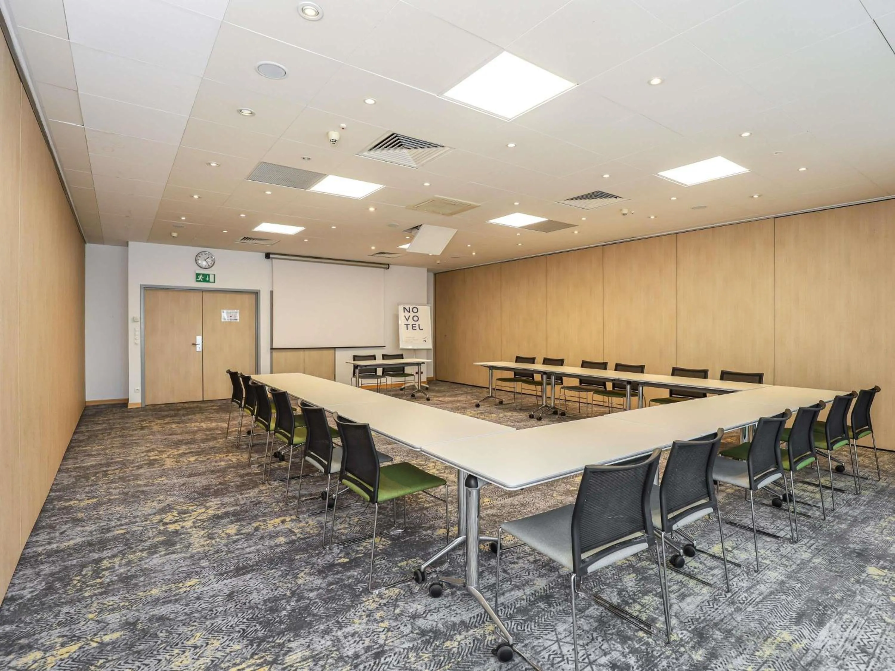 Meeting/conference room in Novotel Poznań Malta