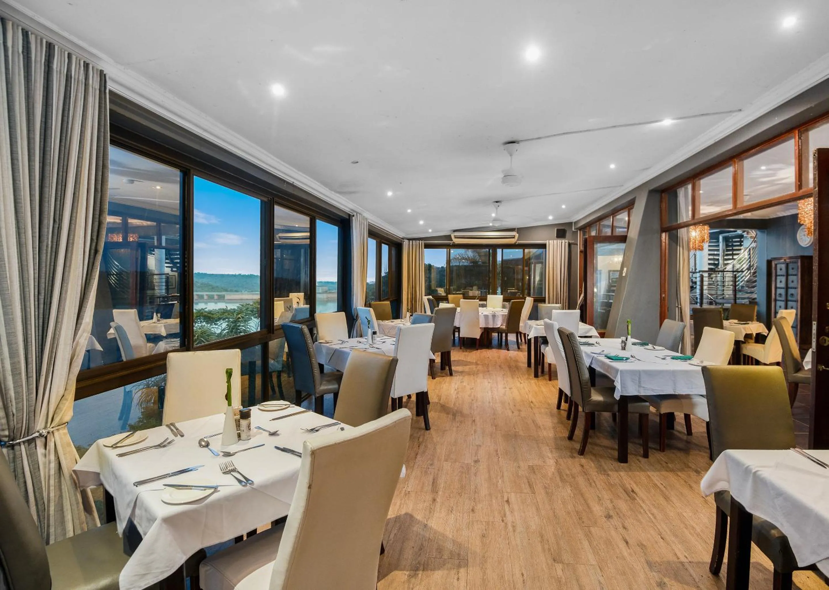 Restaurant/places to eat in Impecto Guest House