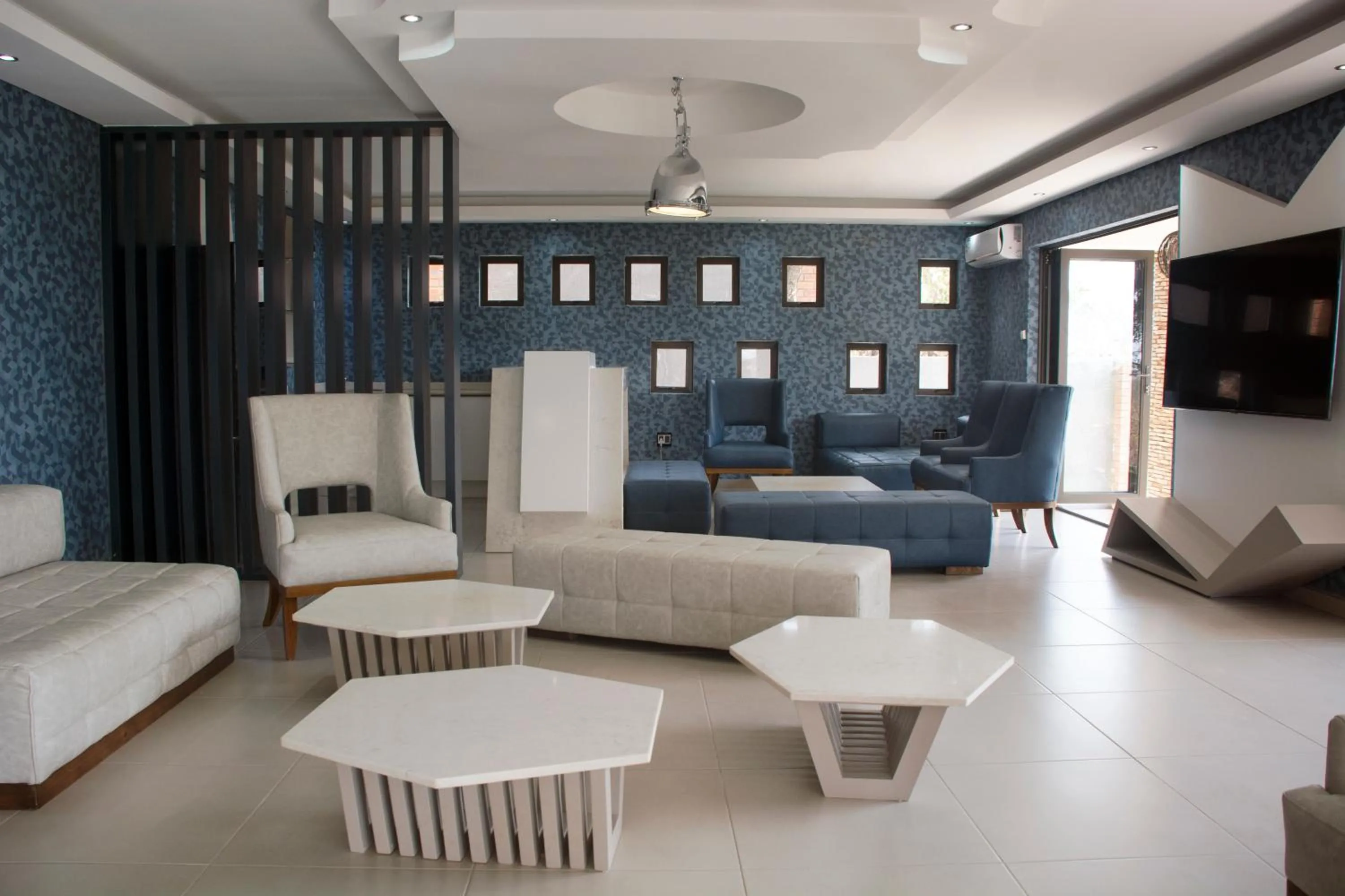 TV and multimedia in Impecto Guest House